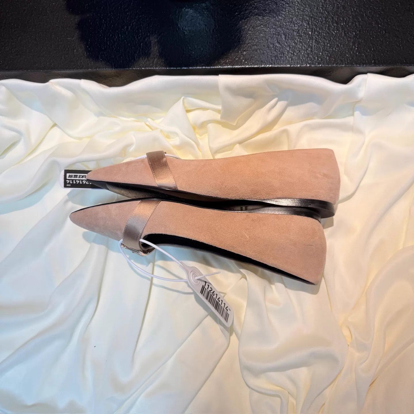 Hermes Hermes Nude Pink Gold Buckle Strap Pump 36 95New Size US 5.5 / IT 35.5 - 4 Thumbnail