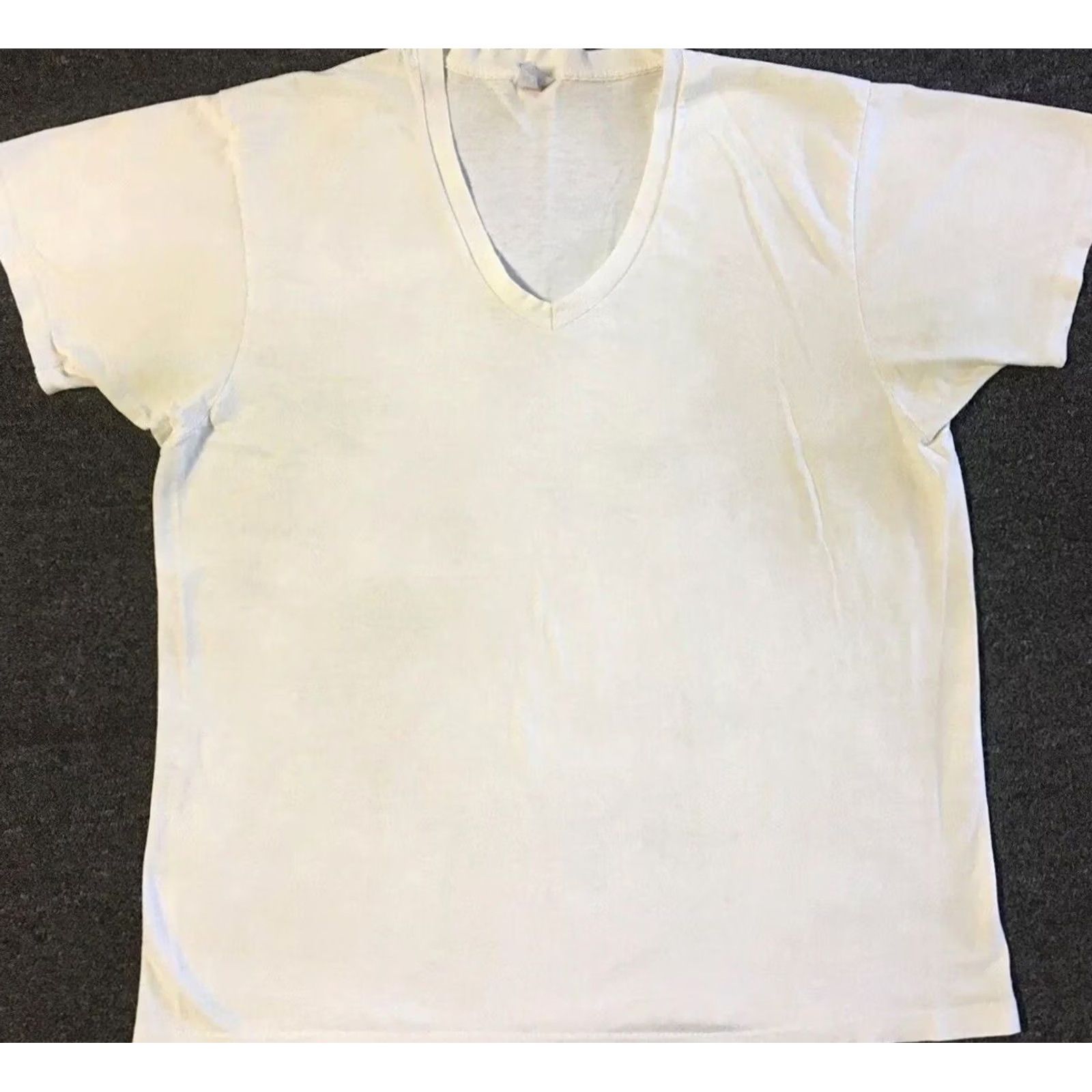 Hanes VINTAGE Hanes T-Shirt M White 90s Distressed V-Neck Shirt Men Grunge Biker Punk Surf Skate PE 80s Hanes Single Stitch Size US M / EU 48-50 / 2 - 2 Thumbnail