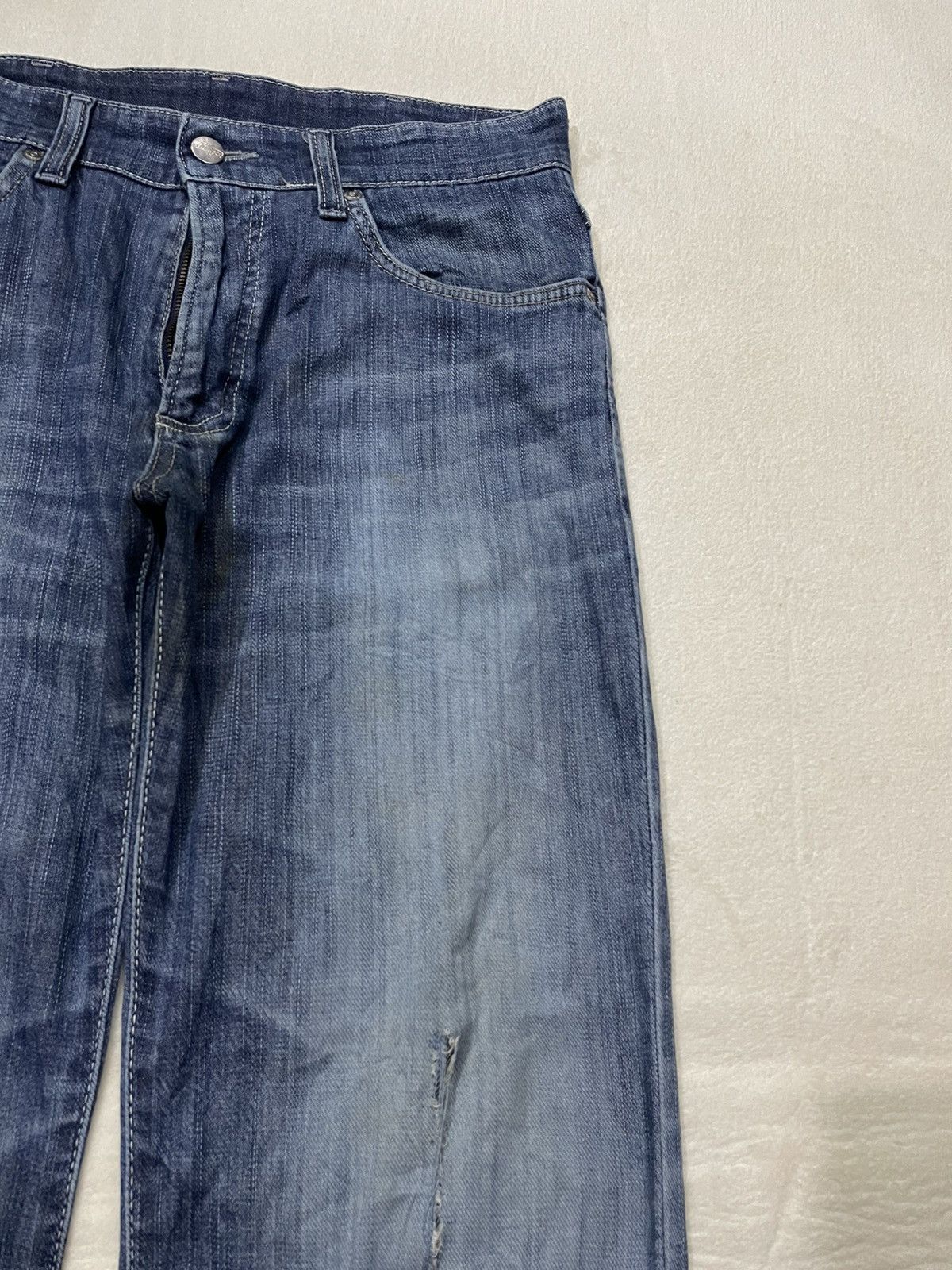 Wrangler Vintage Wrangler Distress Faded Denim Jeans Size US 32 / EU 48 - 4 Thumbnail