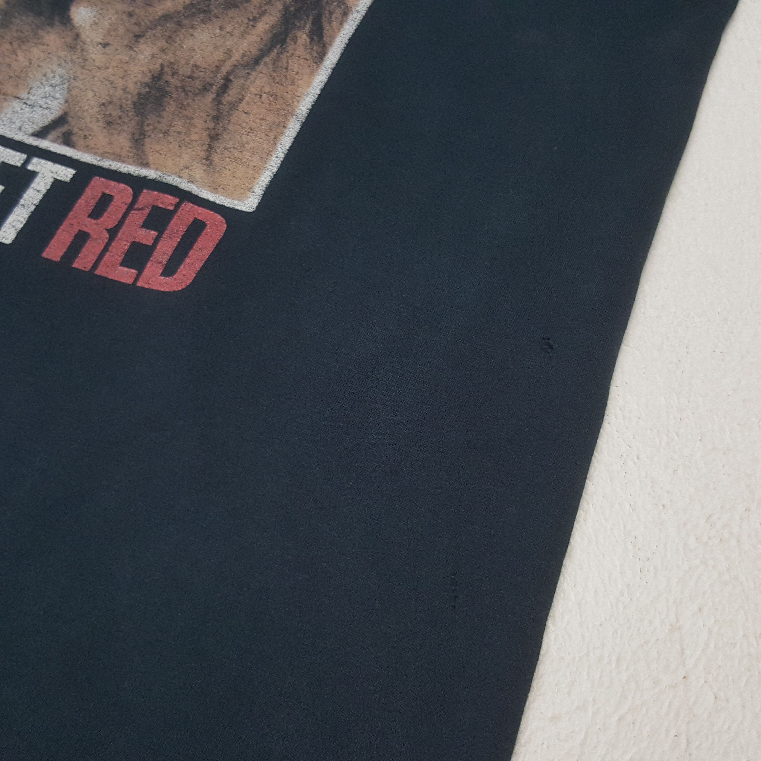Other Vintage Taylor Swift Red 2013 Tour Tshirt Size US M / EU 48-50 / 2 - 9 Thumbnail