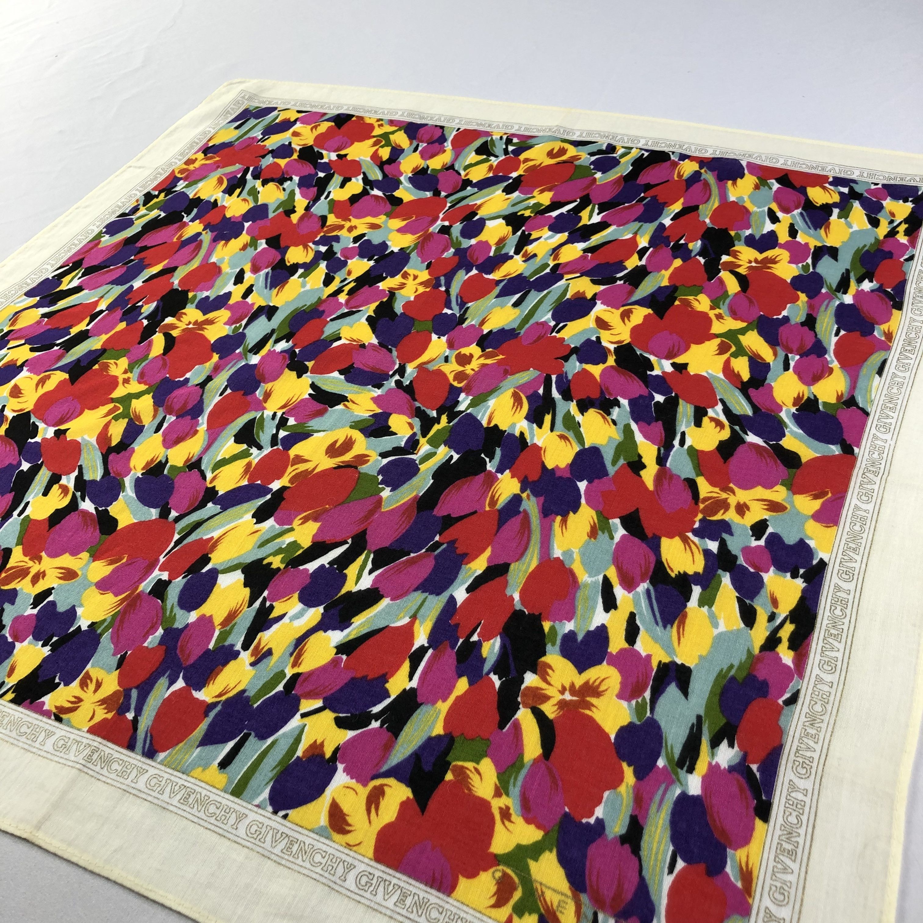 Givenchy Givenchy Handkerchief Neckerchief Bandana H1761 Size ONE SIZE - 3 Thumbnail