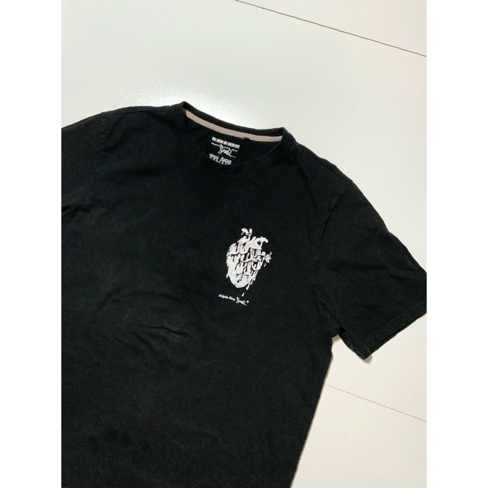 Vintage VINTAGE Triple Five Soul New York Spine Bones Skeleton Graphic Black T-Shirt XXL Men Size US XXL / EU 58 / 5 - 3 Thumbnail