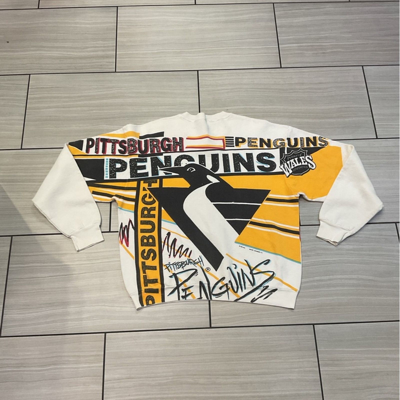 NHL Vintage NHL Magic Johnson Pittsburgh Penguins AOP Sweatshirt Size US XL / EU 56 / 4 - 6 Thumbnail