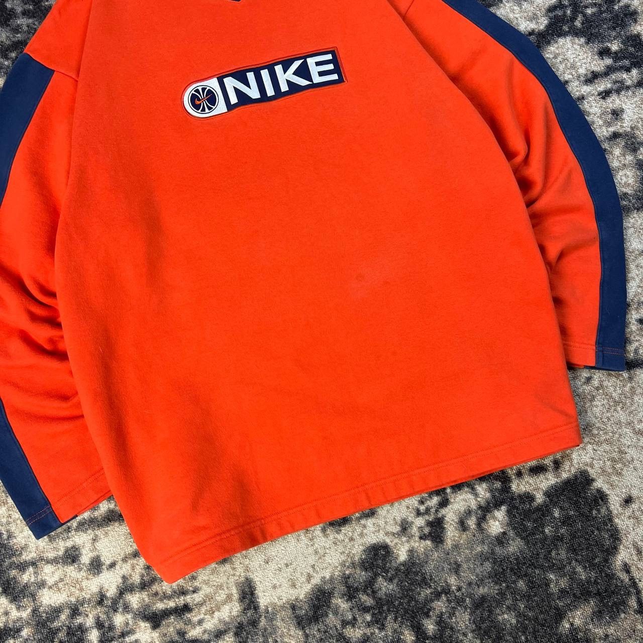 Nike Nike Vintage Y2K Big Embroidered Logo Sweatshirt Size US XL / EU 56 / 4 - 3 Thumbnail