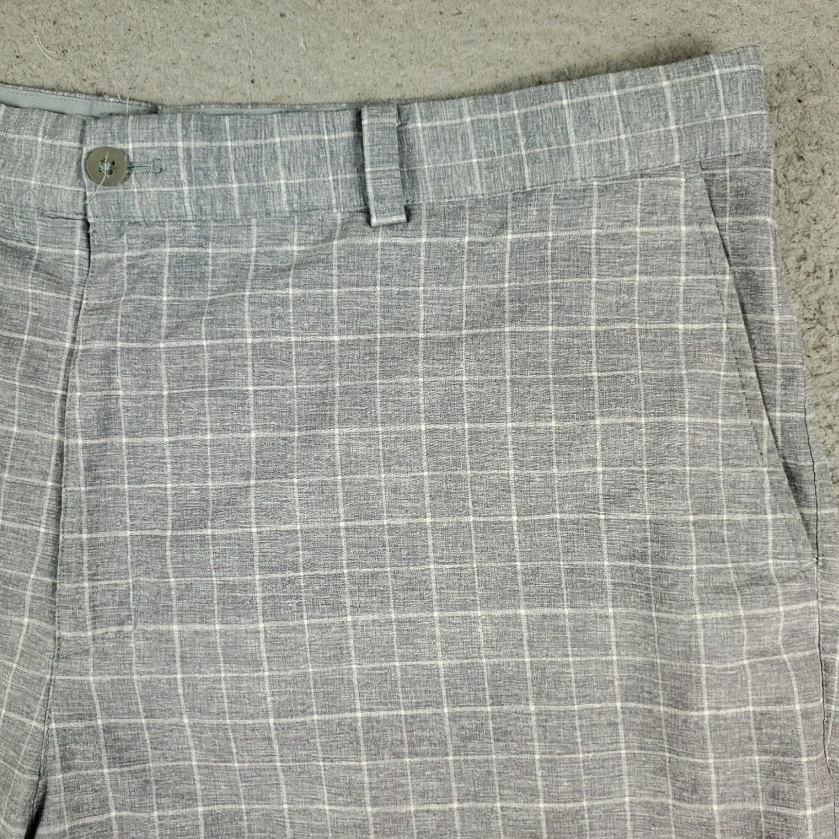 Nike Nike Shorts Mens Size 40 Gray Check Golf Dri Fit Casual Flat Front Chino Size US 40 / EU 56 - 3 Thumbnail