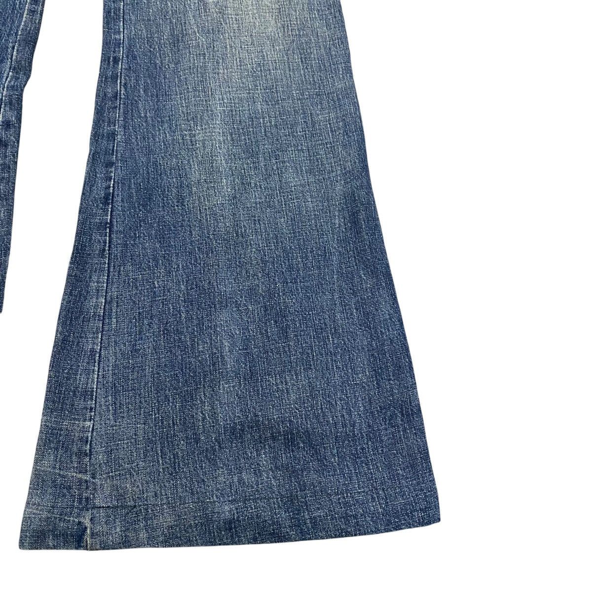 Marithe + Francois Girbaud Marithe Francois Girbaud Denim Super Flare Low Rise Jeans Size 28" / US 6 / IT 42 - 9 Thumbnail