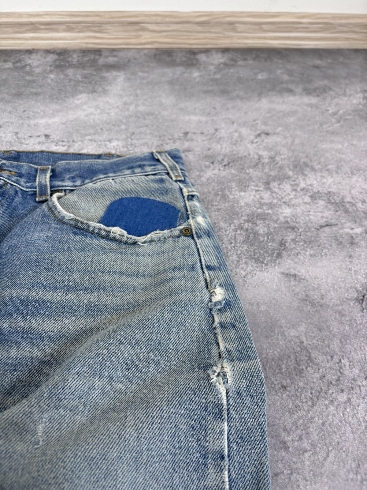 Carhartt Vintage Carhartt Faded Light Blue Denim Jeans B17 DST Size US 33 - 17 Thumbnail