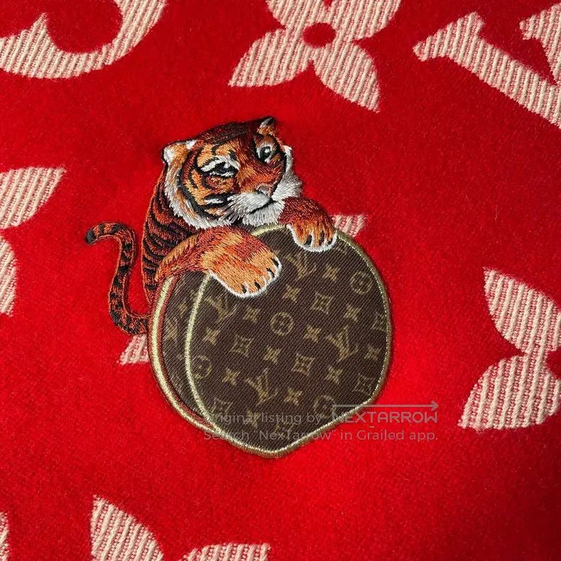 Louis Vuitton Louis Vuitton PRECIOUS TIGER Red Wool Scarf for the Year o Size ONE SIZE - 3 Thumbnail
