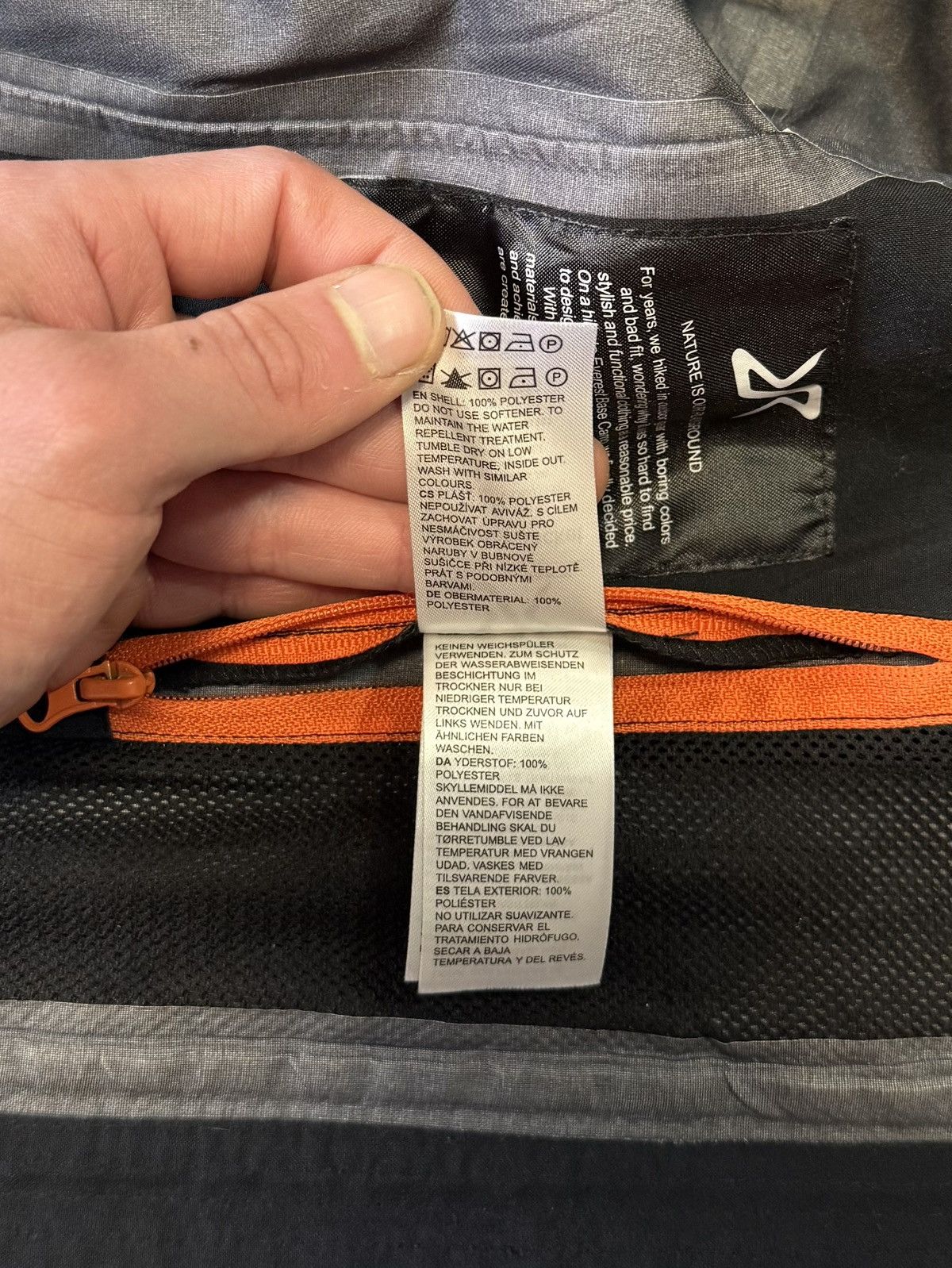 Fjallraven RevolutionRace RVRC Whisper Jacket XS Waterproof Hypershell Size XS / US 0-2 / IT 36-38 - 14 Thumbnail