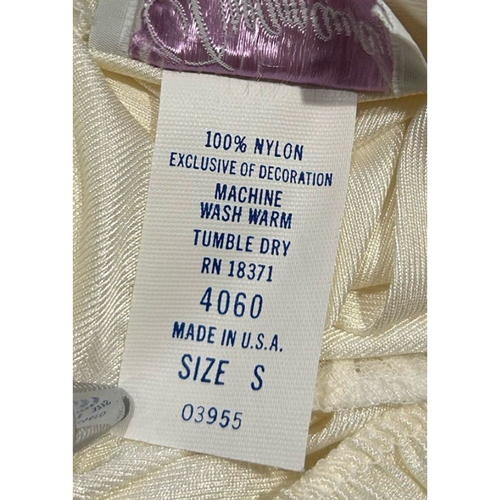 Vintage VINTAGE Dream Away Lingerie Floral Lace Bodysuit Romper Size S USA White Nylon Womens? (note: gender not specified) Size S / US 4 / IT 40 - 6 Thumbnail
