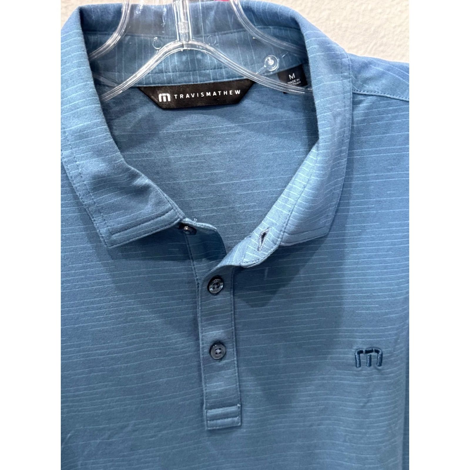 TravisMathew Travis Matthew Embroidered Pacifico Clara POLO SHIRT Medium M Mens Size US M / EU 48-50 / 2 - 7 Thumbnail