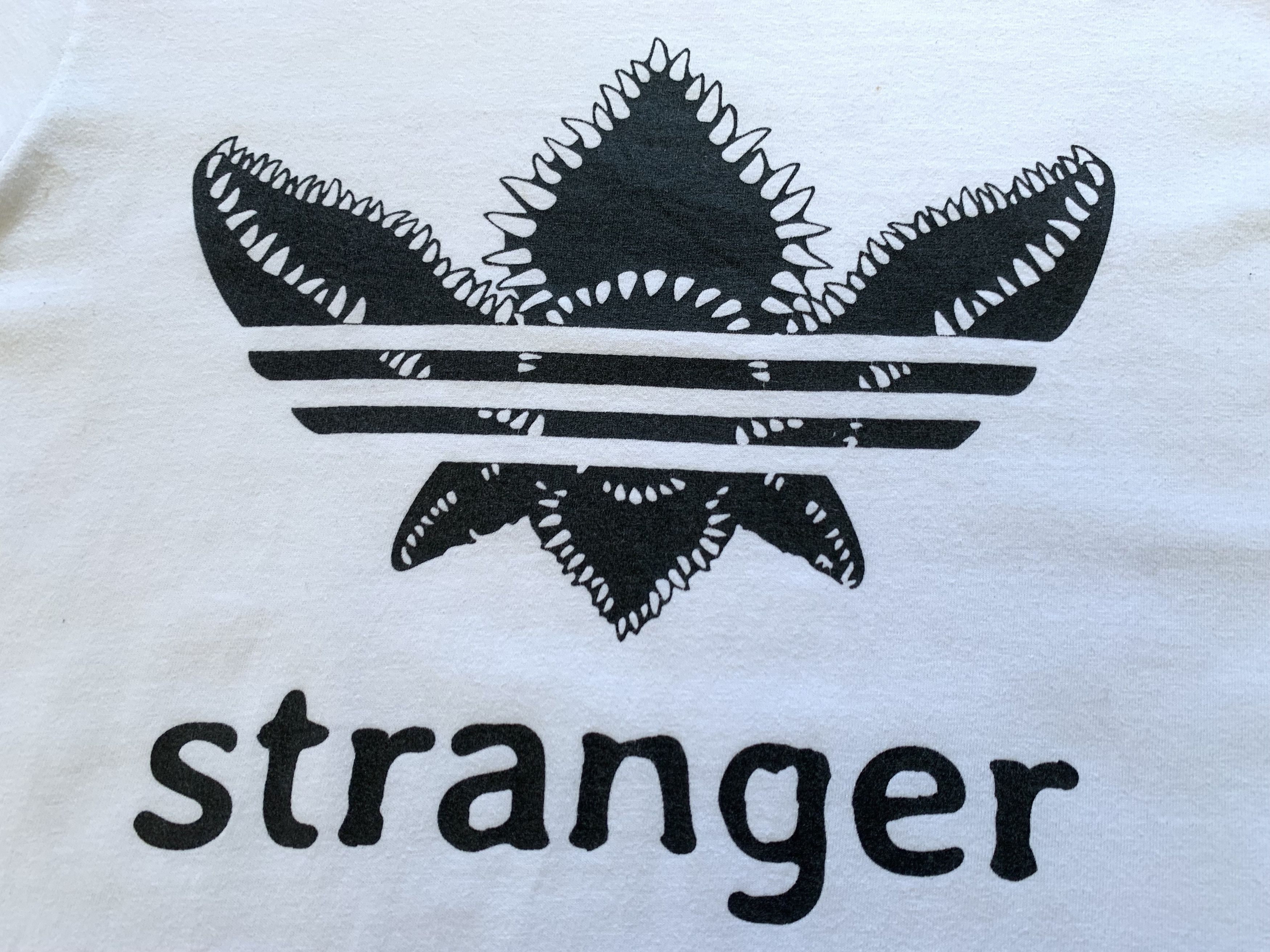 Gildan Gildan Stranger Things The Demogorgon White T-Shirt Size US S / EU 44-46 / 1 - 5 Thumbnail