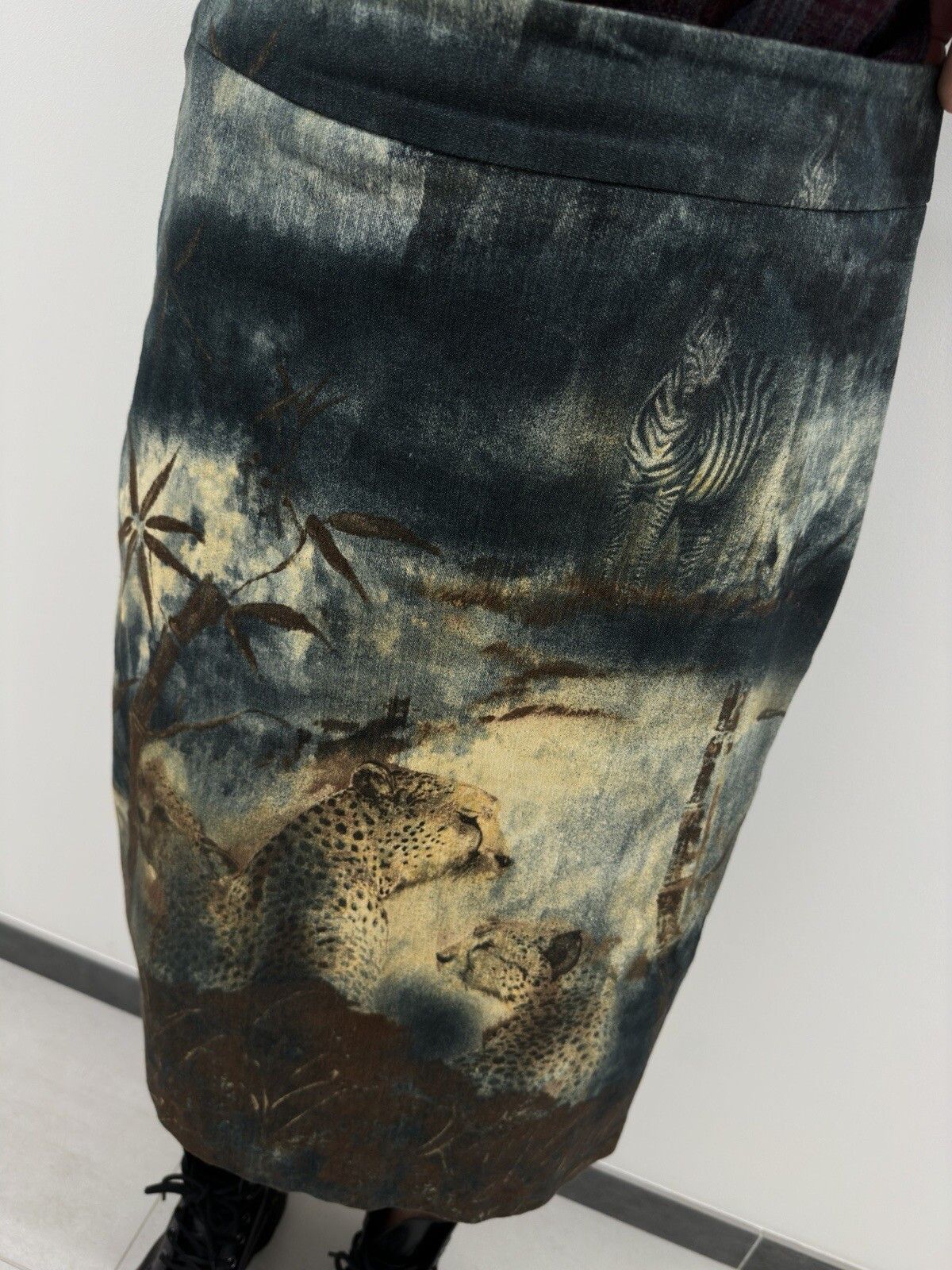 Vintage Olsen Y2K midi skirt animal print leopard vintage 2000’s Size 30" / US 8 / IT 44 - 6 Thumbnail