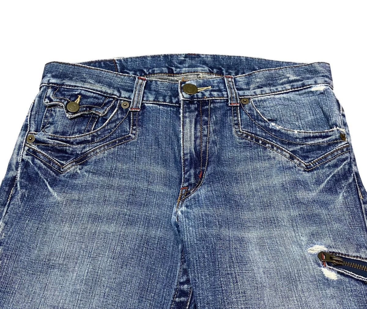 Le Grande Bleu (L.G.B.) Rare Vintage Japanese Brand Rattle Trap Flared Jeans 1990s Size US 35 - 3 Thumbnail