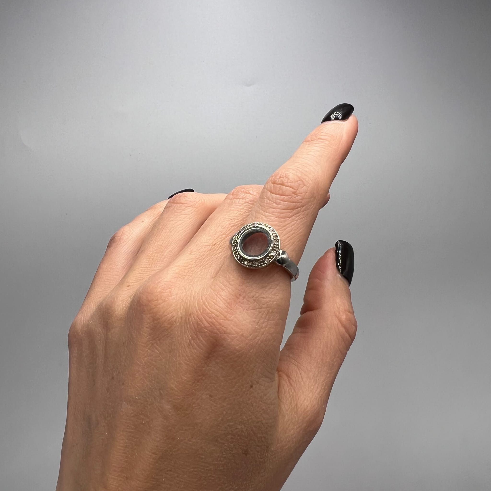 Sterling Silver Vintage Sterling Silver 925 Ring Size Marked ,7.5 US Size ONE SIZE - 5 Thumbnail