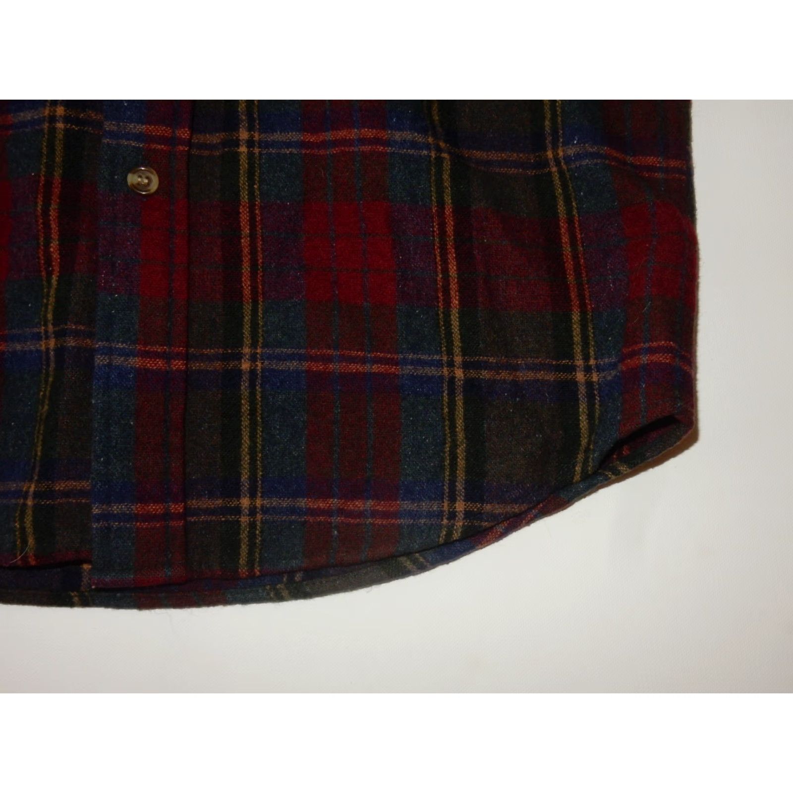 Abercrombie & Fitch VINTAGE Abercrombie & Fitch Men Button-Up Shirt Wool Plaid Red M Long Sleeve Size M Size US M / EU 48-50 / 2 - 2 Thumbnail