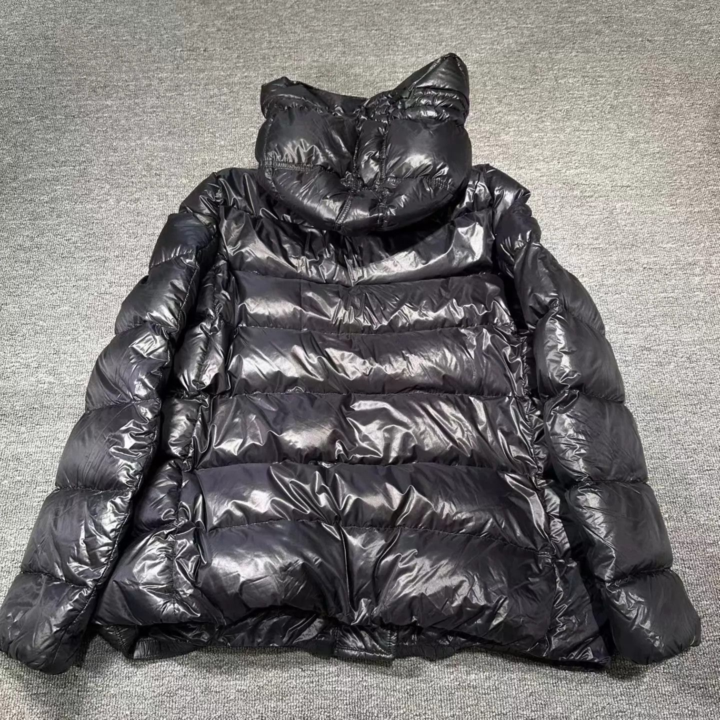 Moncler MONCLER Serinde Down Jacket 99 New Chest 102 Length 59 Size XS / US 0-2 / IT 36-38 - 2 Thumbnail