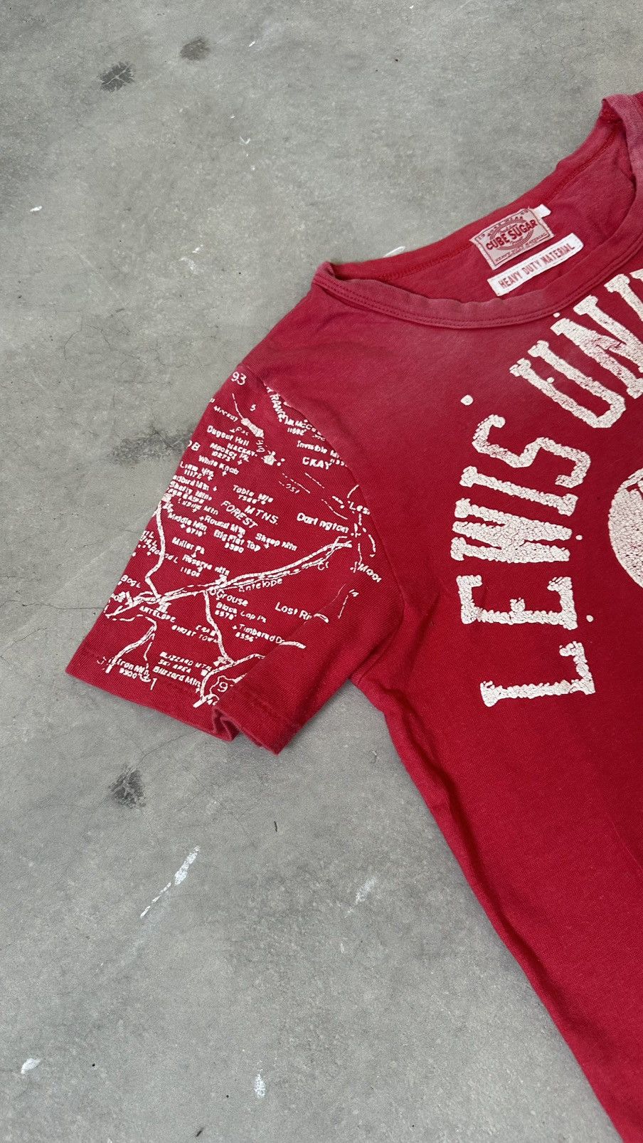 Japanese Brand VINTAGE CUBE SUGAR LEWIS UNIVERSITY FADED TEE Size US S / EU 44-46 / 1 - 3 Thumbnail