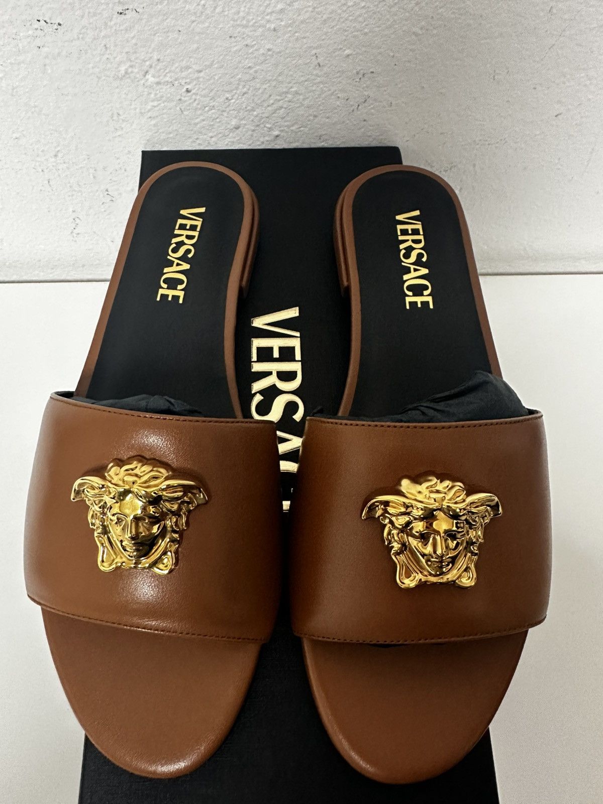 Versace Versace Medusa Flat Sandals Size US 7 / IT 37 - 3 Thumbnail