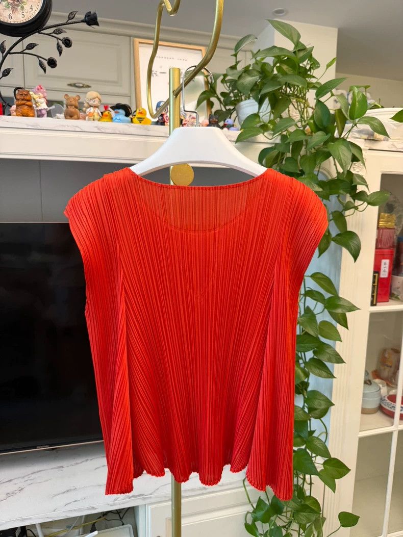 Issey Miyake issey miyake size:3 Short sleeves with orange-red petals 2 Size XXS / US 00 / IT 34 - 5 Thumbnail
