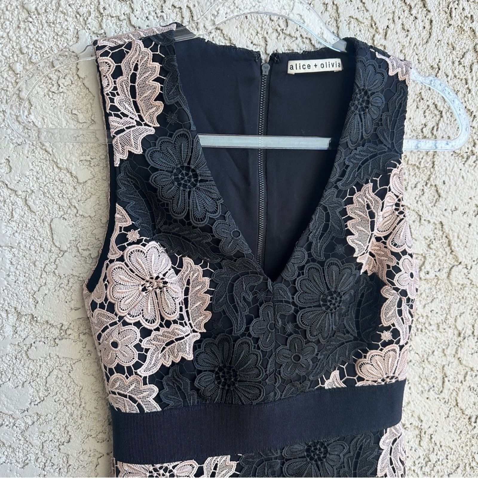 Alice + Olivia ALICE + OLIVIA Patrice A Line Dress in Black Nude Pink XS 0 Size XS / US 0-2 / IT 36-38 - 9 Thumbnail