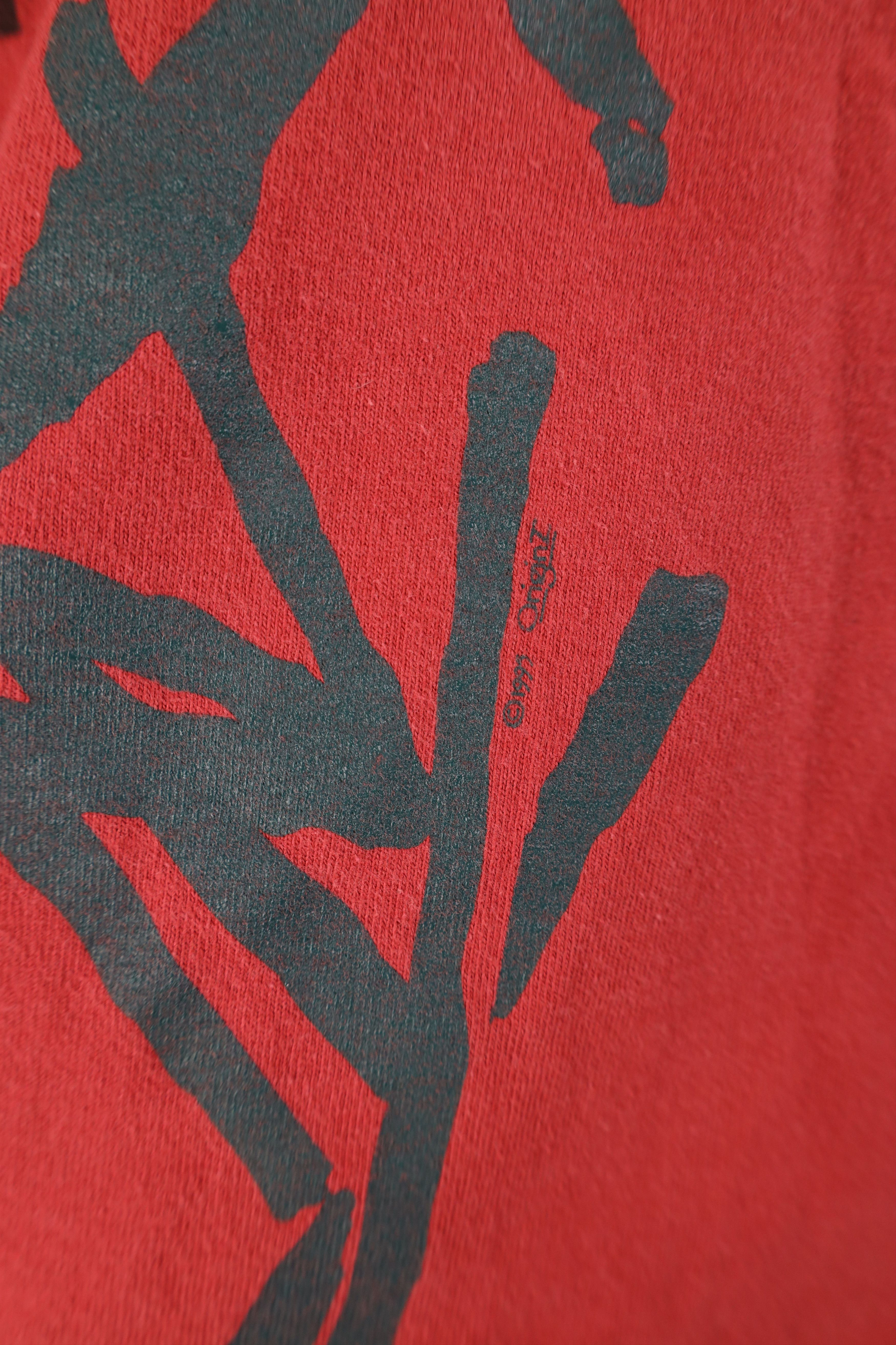 Vintage Vintage 90s Streetwear Kokopelli Aspen Skiing T-Shirt Red Size US L / EU 52-54 / 3 - 6 Thumbnail