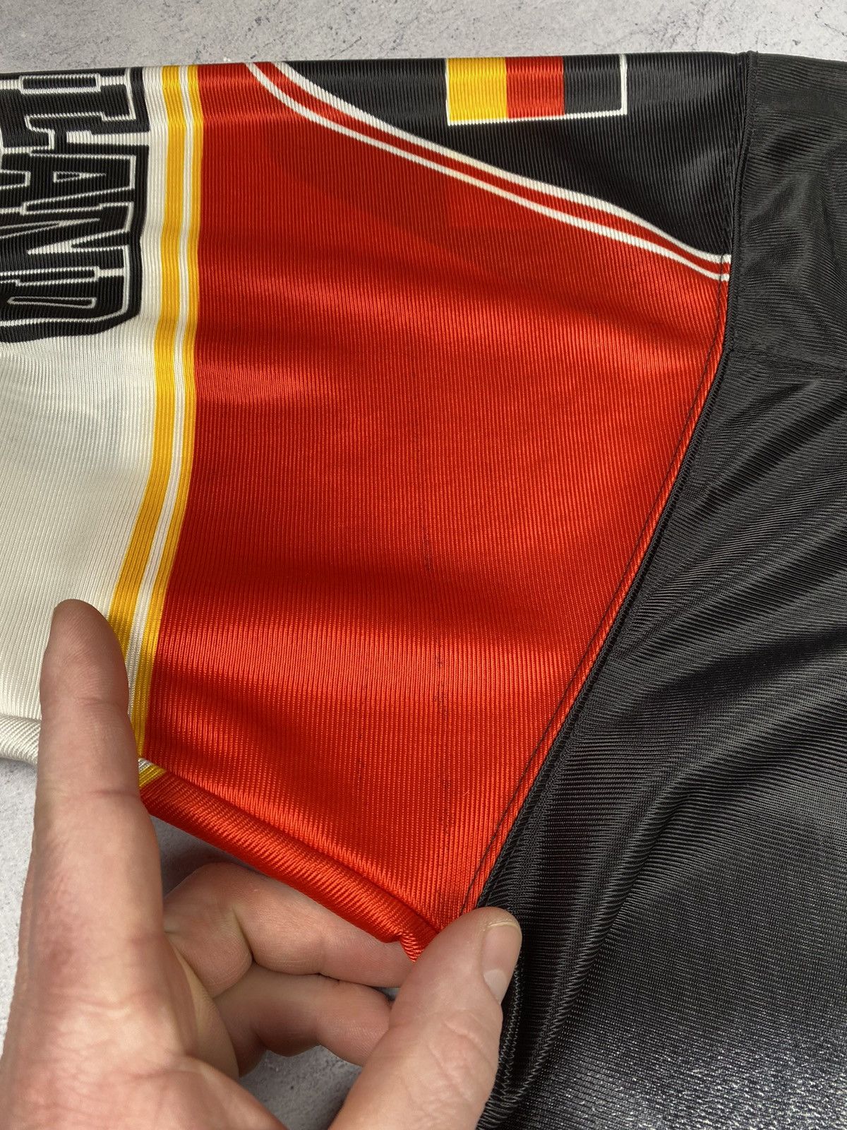 Vintage Vintage 90’s Nutmeg Mills Germany Deutschland Soccer Jersey Size US XL / EU 56 / 4 - 7 Thumbnail