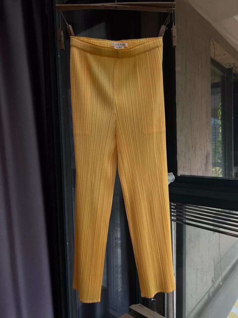 Issey Miyake Issey Miyake size:4 Brown pleated straight-leg pants Size 31" - 1 Thumbnail
