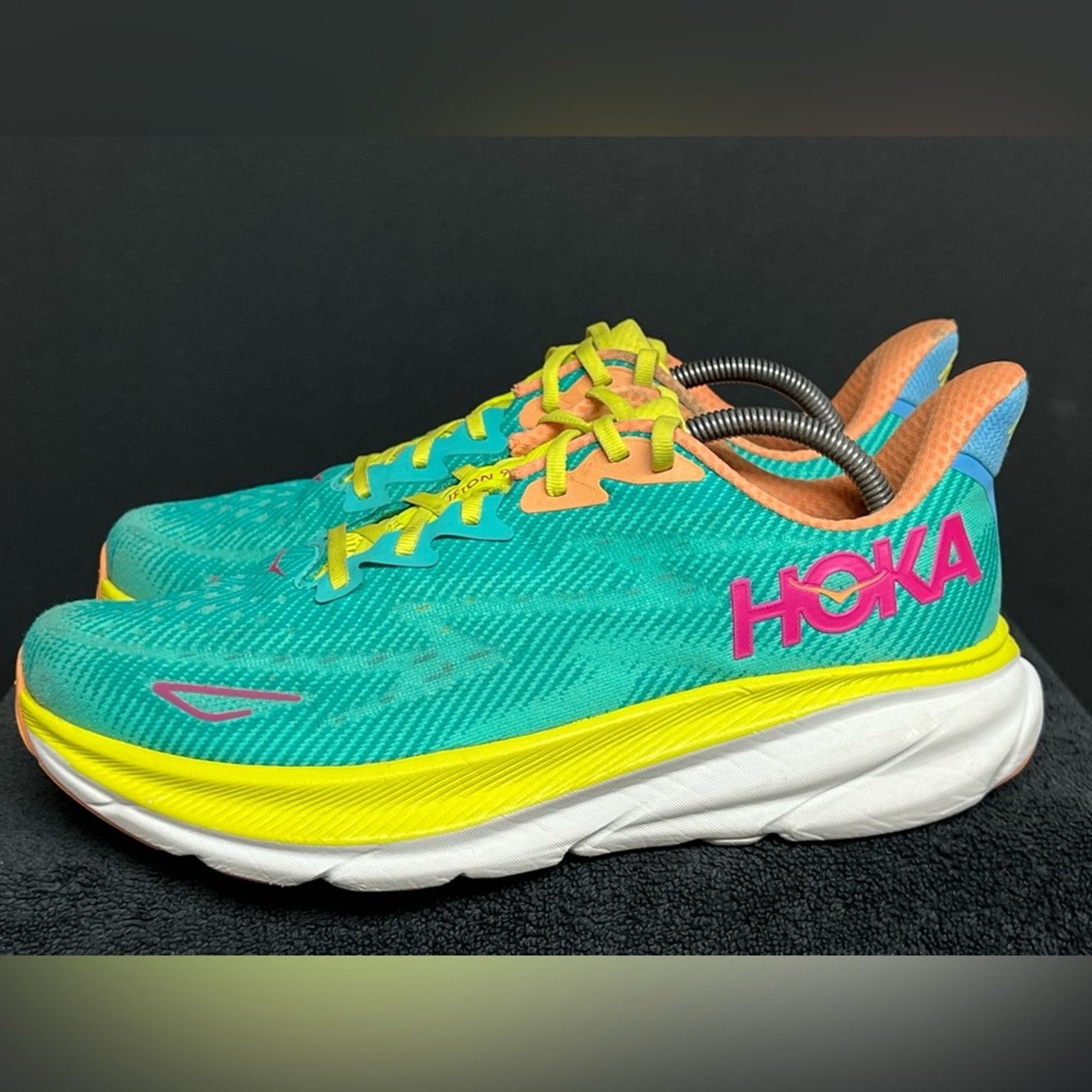 Hoka Clifton 9 Running Shoes Sneakers Men's Size 10.5 D Euc in Green