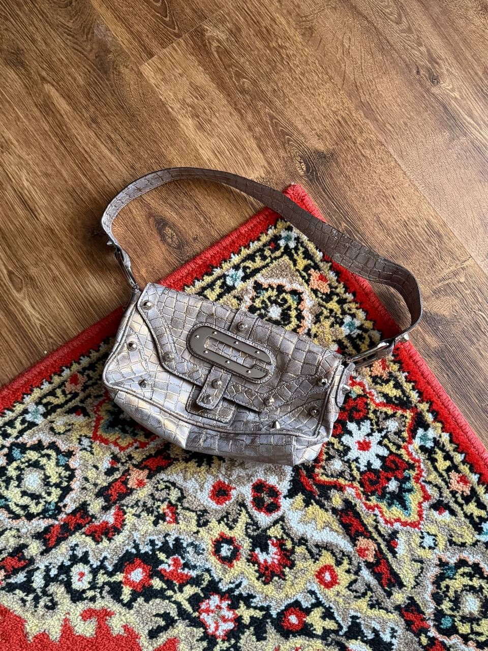 Guess Guess Y2K Avant-Garde Streetwear Archive Japan Clutch Bag Size ONE SIZE - 1 Thumbnail