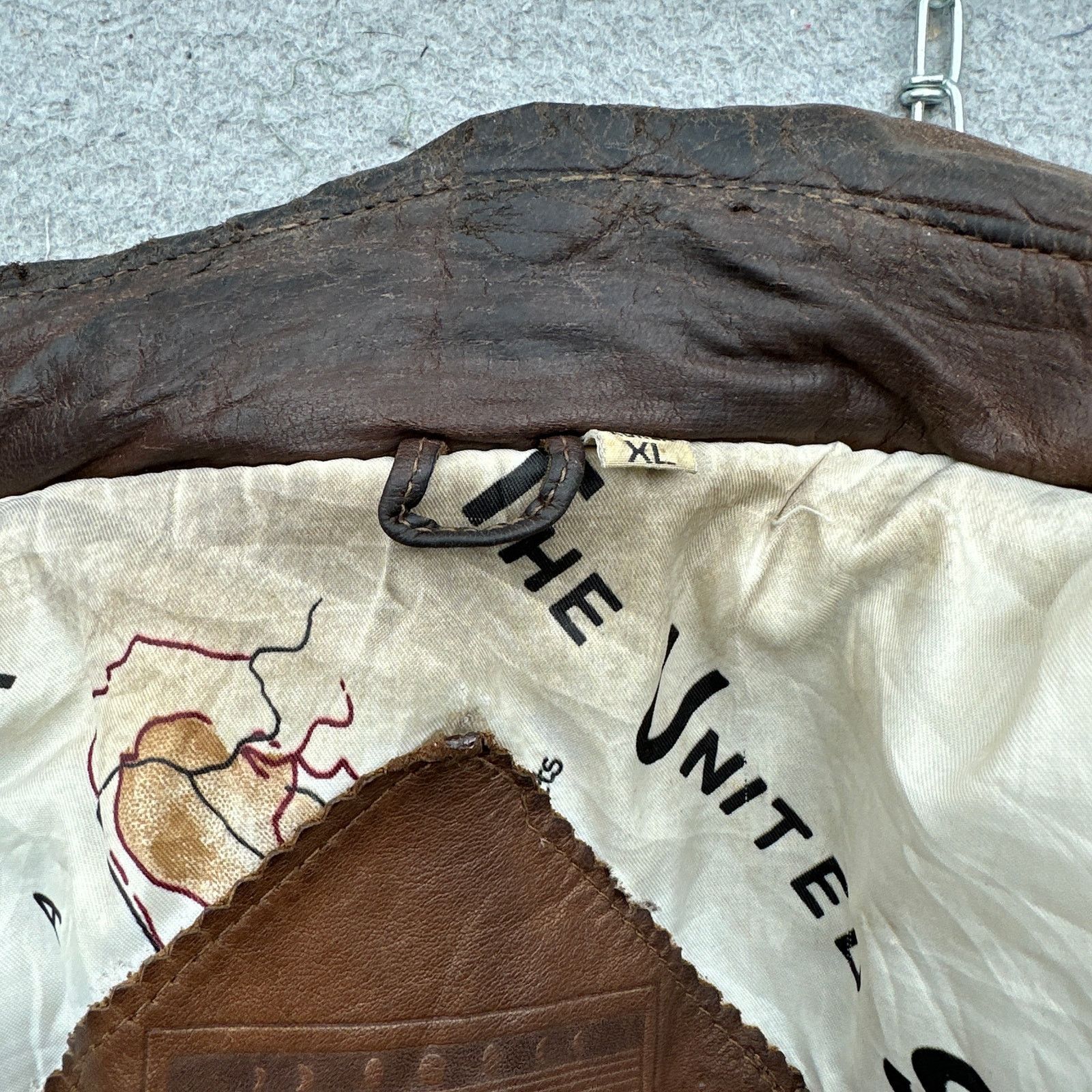 Roundtree & Yorke Vintage Roundtree & Yorke Bomber Leather Jacket XL Map Size US XL / EU 56 / 4 - 14 Thumbnail