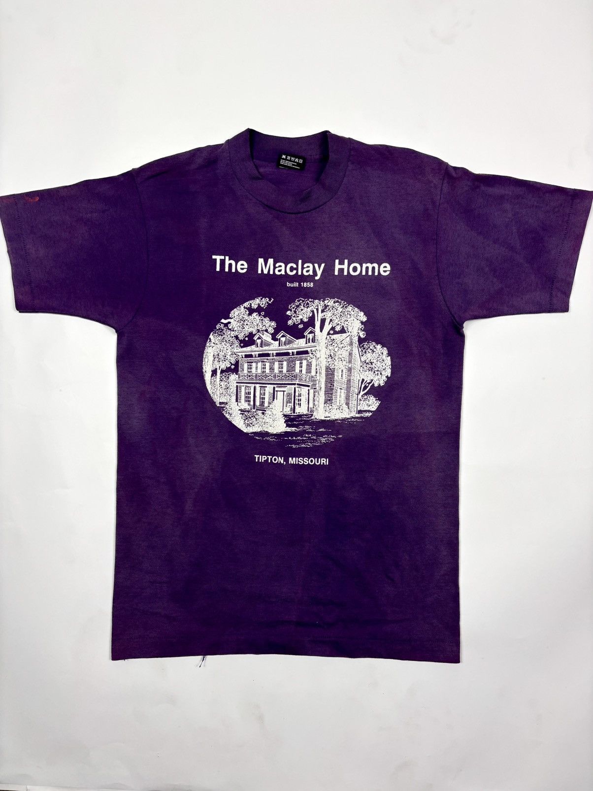 Vintage Vintage 1990s Fruit of the Loom “The Maclay Home” Tee Faded Size US M / EU 48-50 / 2 - 2 Thumbnail