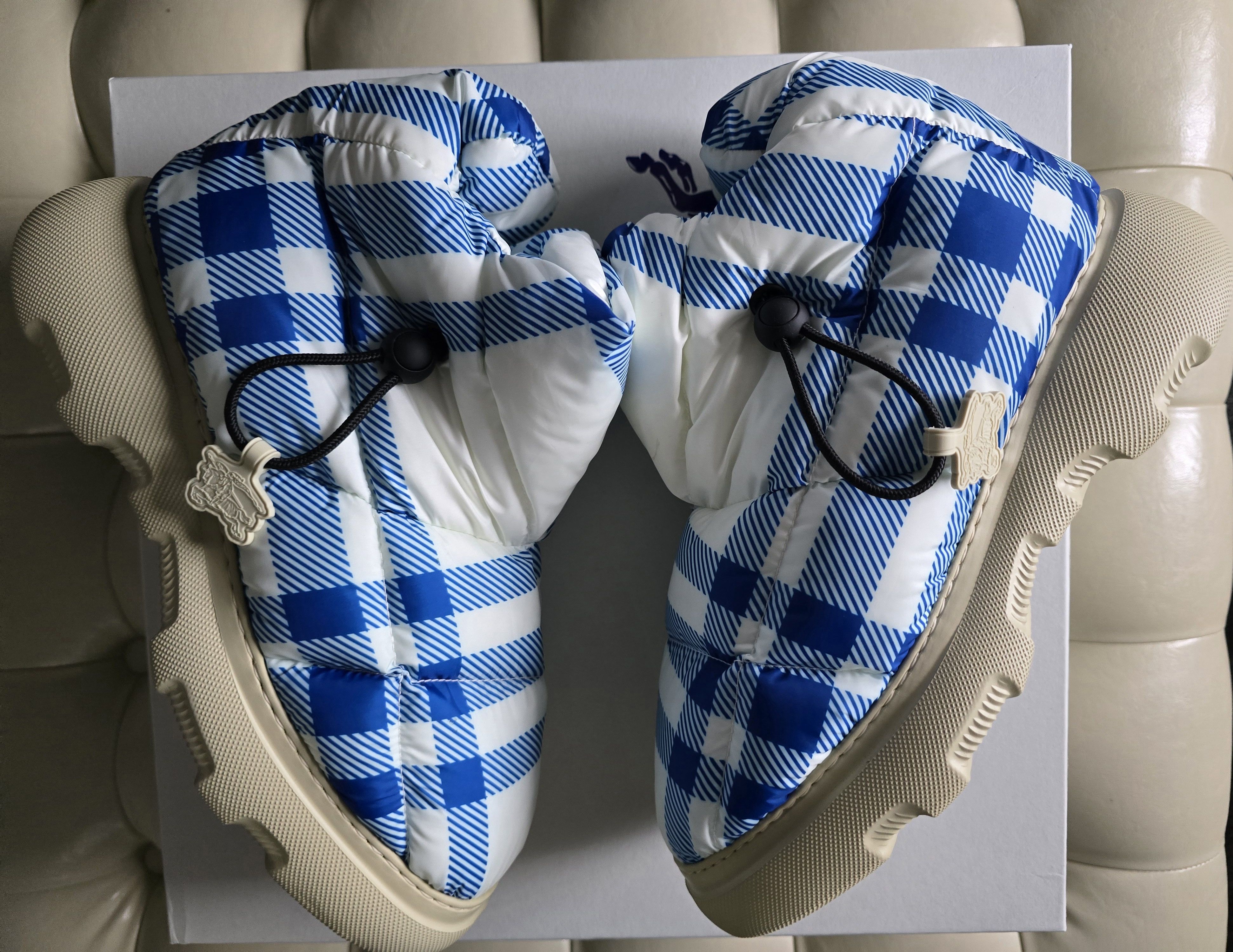 Burberry BURBERRY Checked Padded Ankle Boots White/Blue Size US 8 / EU 41 - 3 Thumbnail