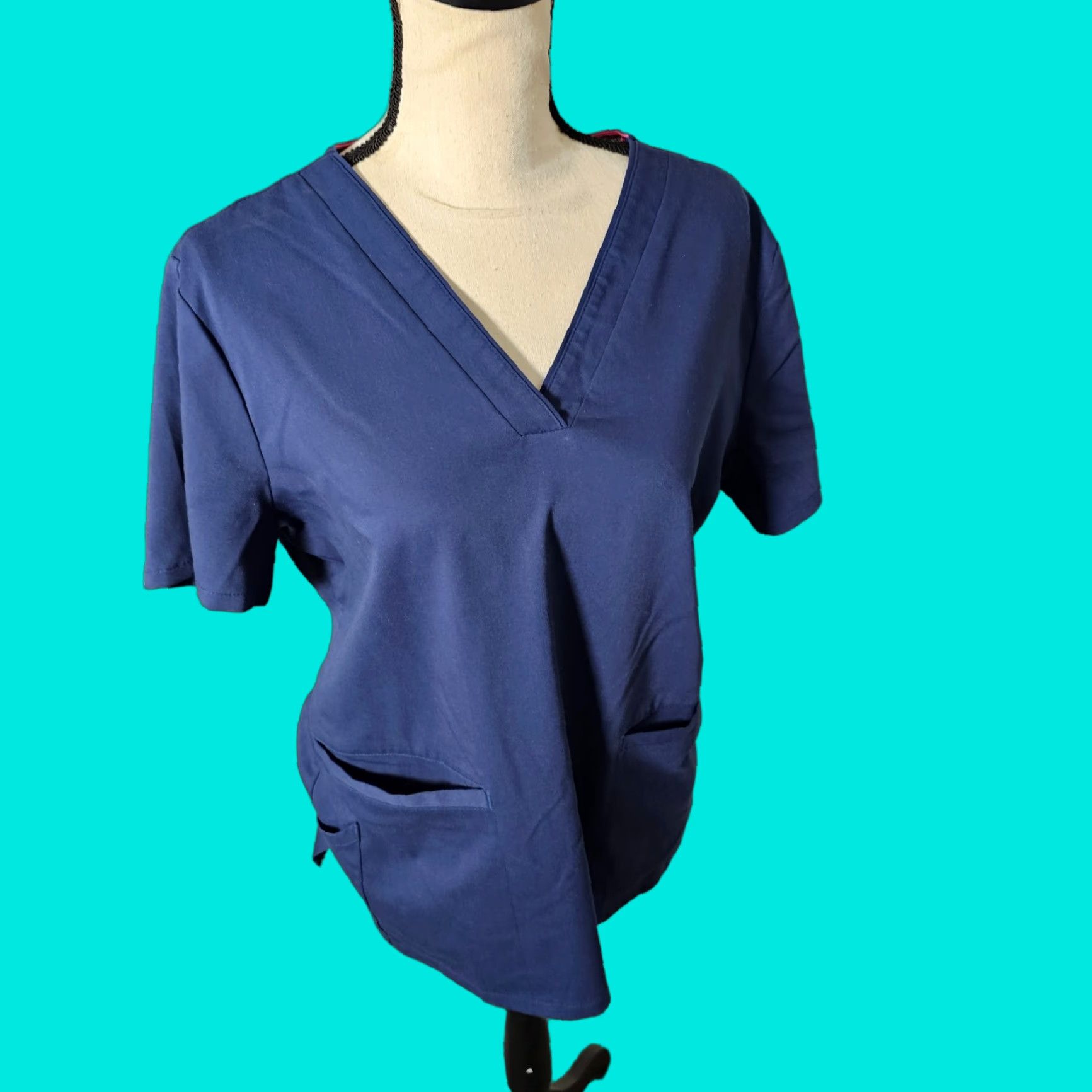 Vince Camuto Vince Camuto Scrub Top Women Medium Blue Rayon Blend Short Sleeve Uniform Wear Size M / US 6-8 / IT 42-44 - 1 Thumbnail