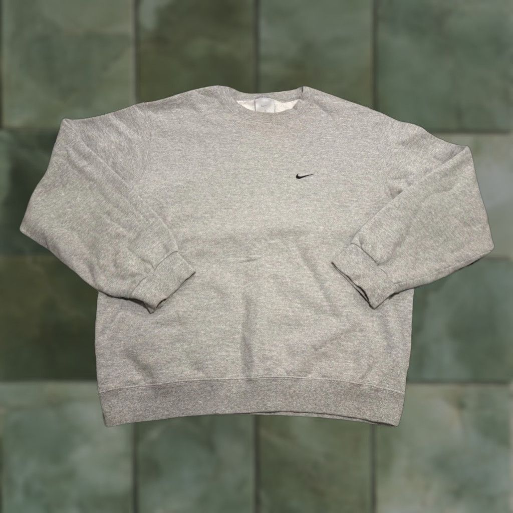 Nike VINTAGE Nike Sweatshirt Crewneck Men’s Medium Gray 90s Pullover Regular Fit Size US M / EU 48-50 / 2 - 1 Thumbnail