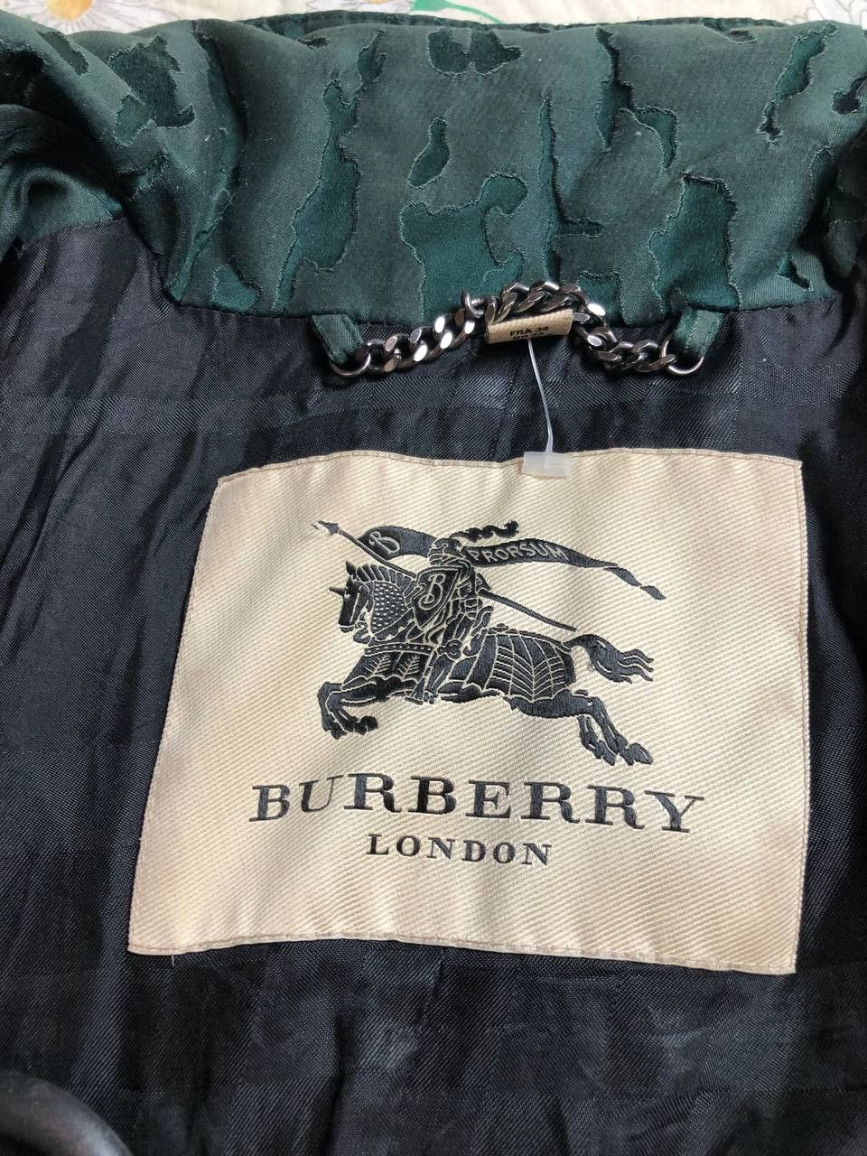 Burberry Luxury vintage Burberry London down jacket Y2K Streetwear Size S / US 4 / IT 40 - 16 Thumbnail