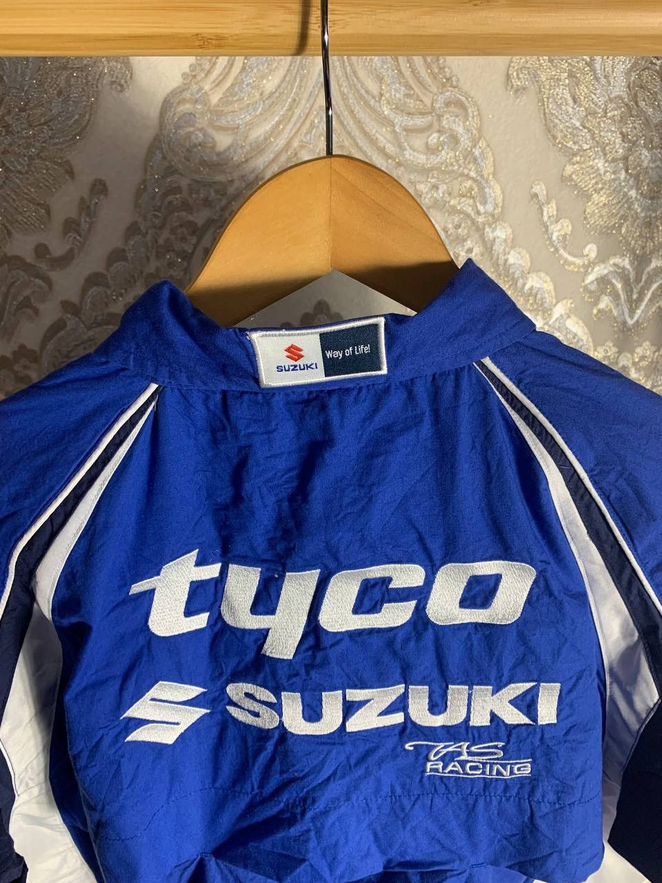 Vintage VERY RARE SUZUKI NASCAR T-SHIRT RACING MOTORCYCLE Y2K RETRO Size US M / EU 48-50 / 2 - 8 Thumbnail