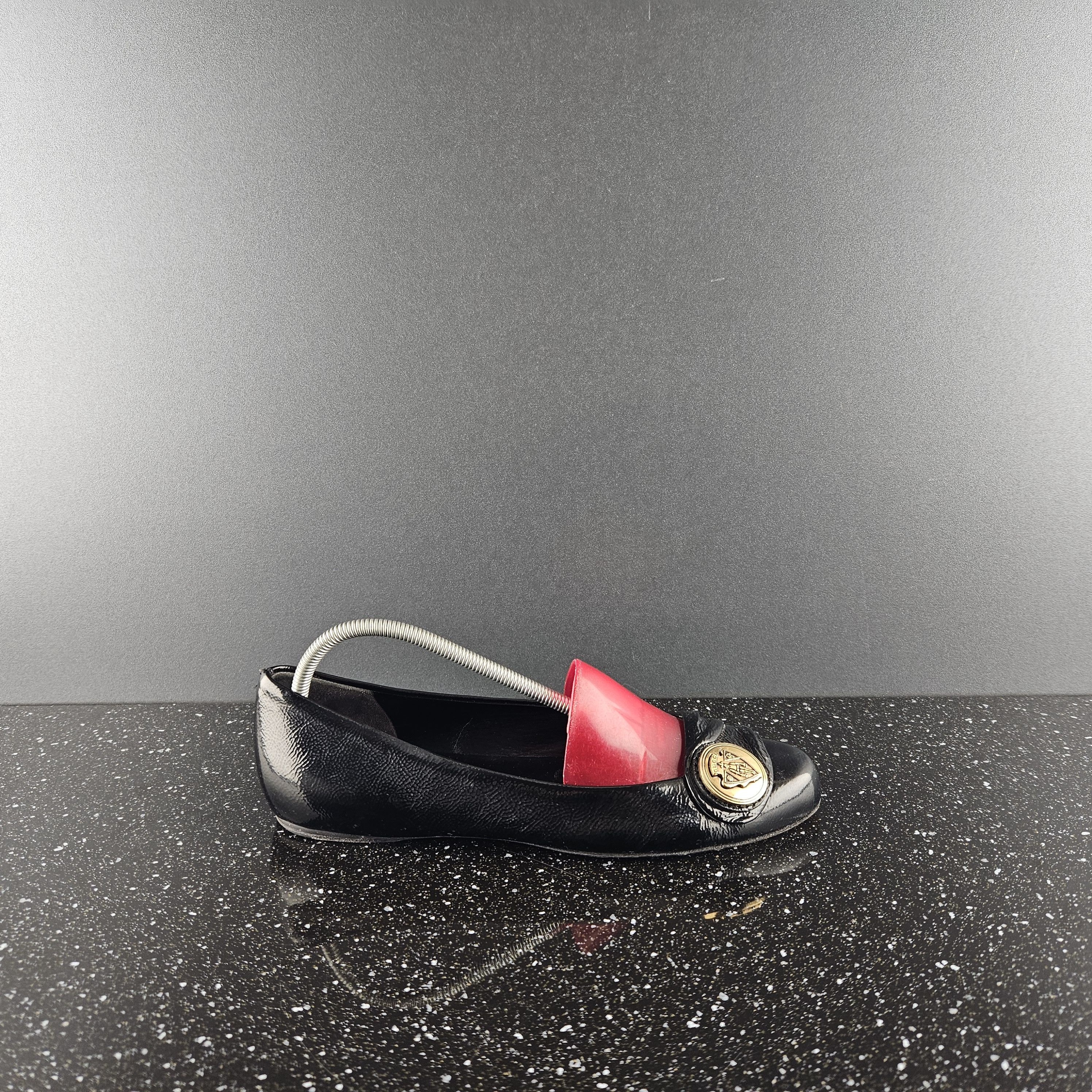 Gucci Gucci black patent leather ballets flats Sz 37 Size US 7 / IT 37 - 1 Thumbnail