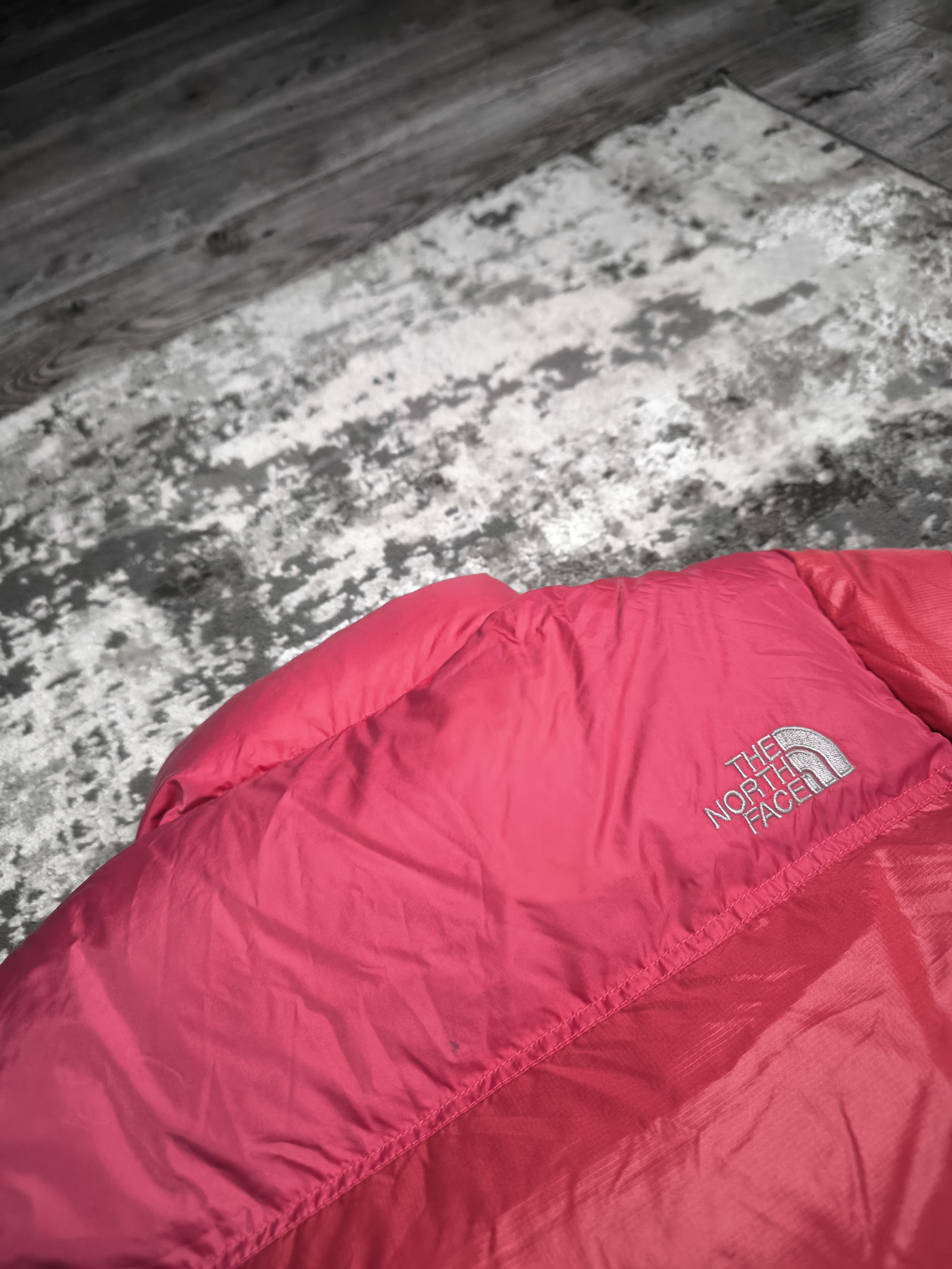 The North Face Women's (S) The North Face Retro Nuptse 700 Down Jacket Size S / US 4 / IT 40 - 15 Thumbnail