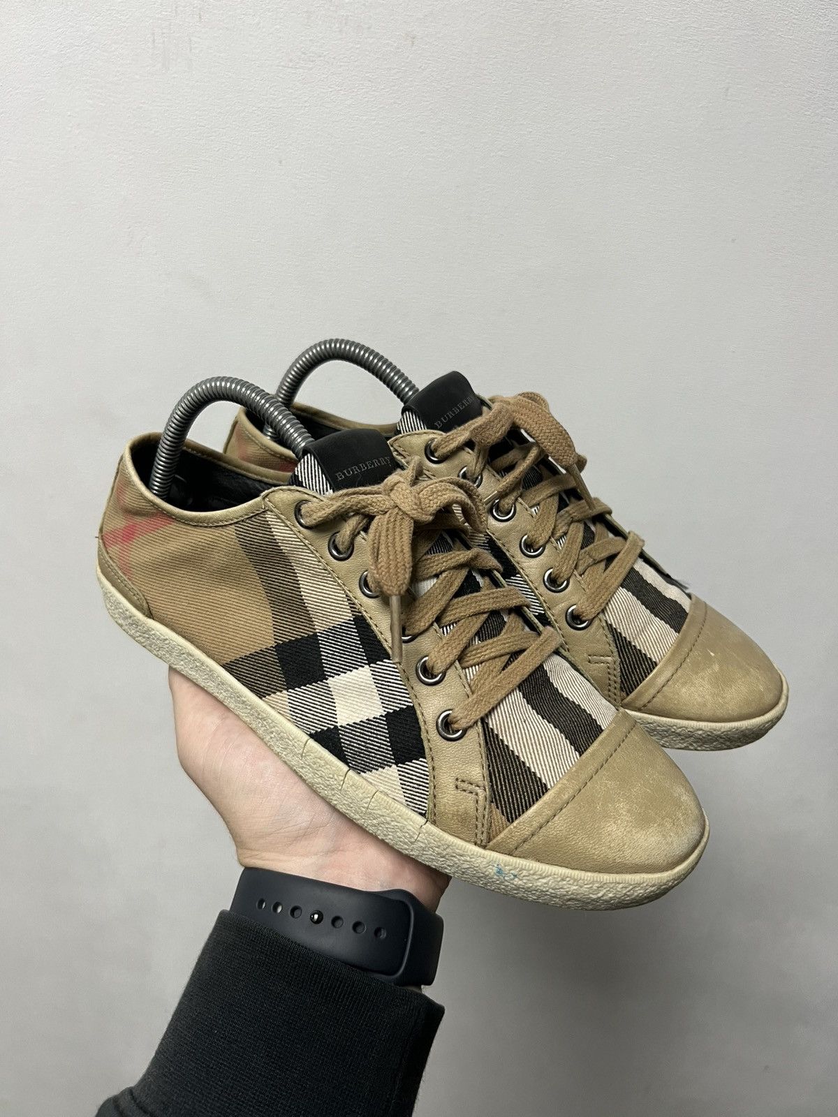 Burberry Burberry Men's Vintage Check Low-Top Sneakers Size US 5 / EU 37 - 1 Thumbnail