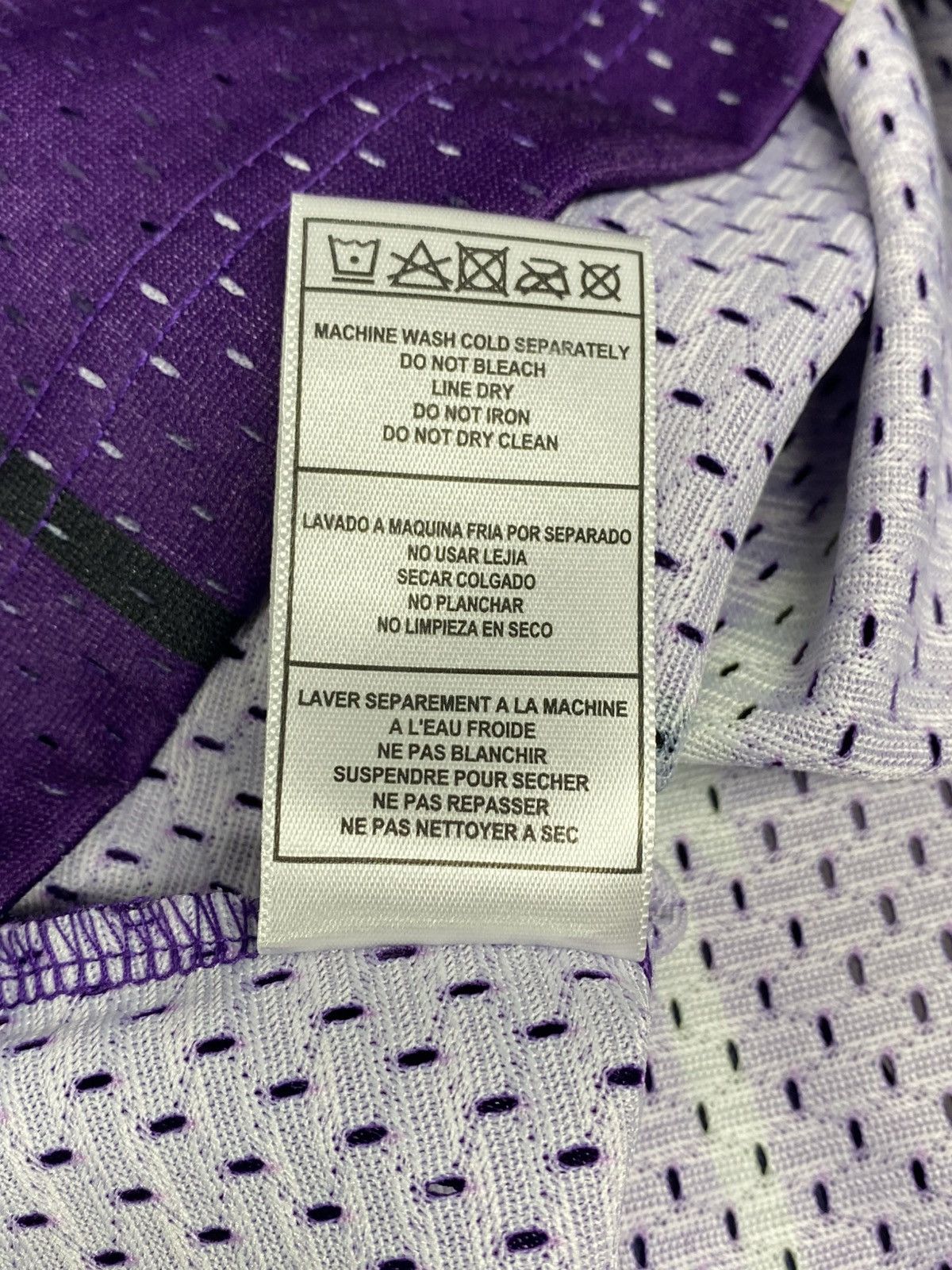 Mitchell & Ness Mitchell & Ness Vince Carter 1998 Toronto Raptors Jersey Size US L / EU 52-54 / 3 - 19 Thumbnail