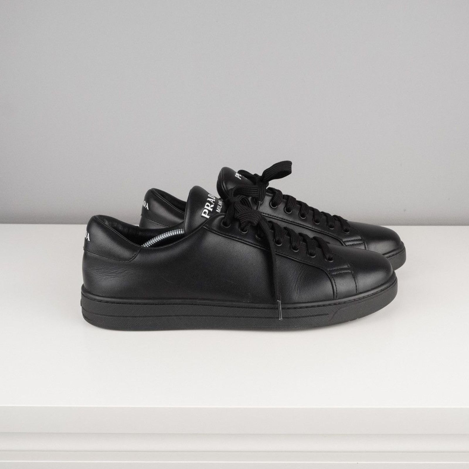 Prada Iconic prada black leather classic logo sneakers Size US 8 / EU 41 - 3 Thumbnail