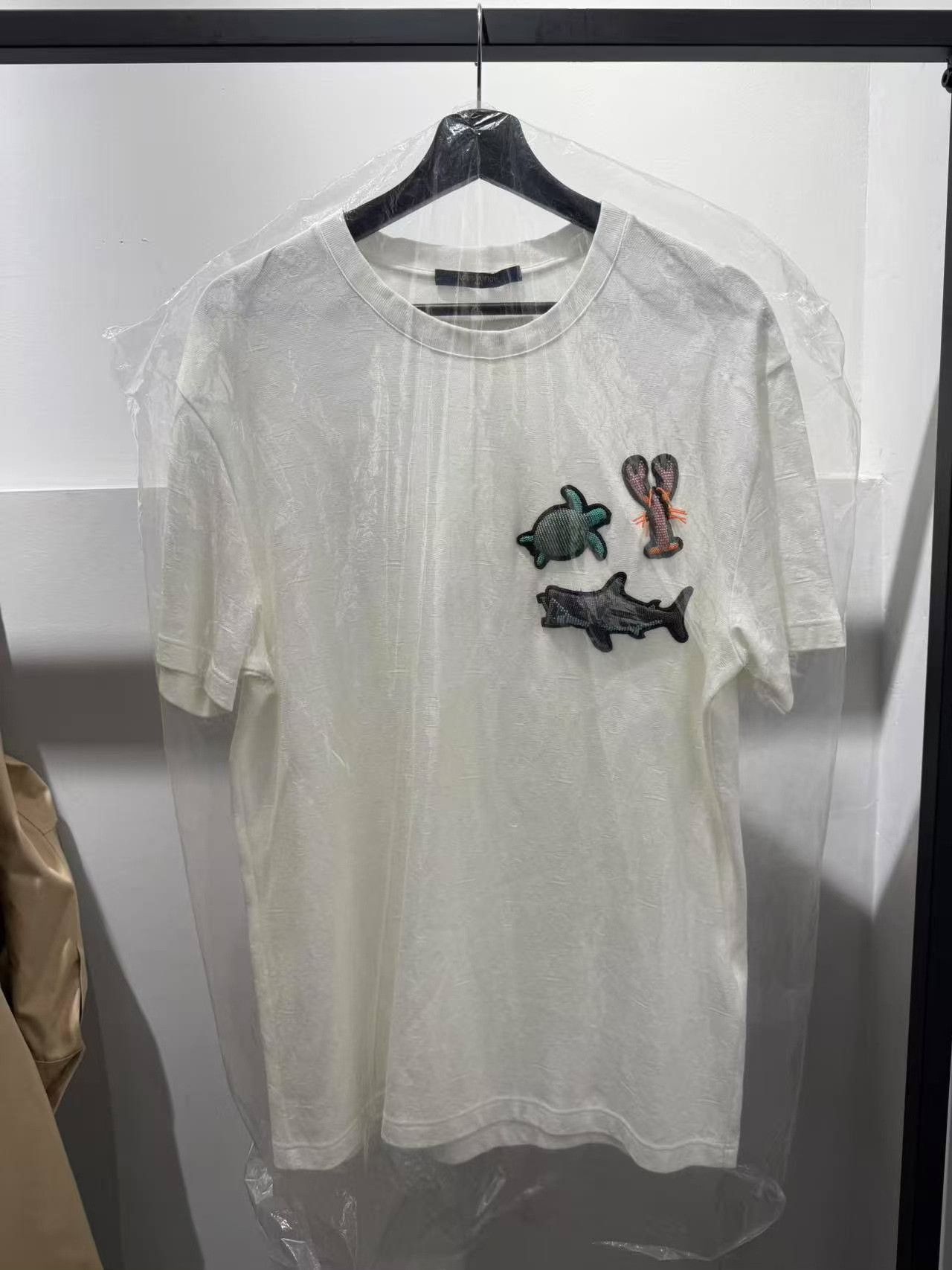 Louis Vuitton Louis Vuitton T-Shirt m Men Size US M / EU 48-50 / 2 - 1 Thumbnail