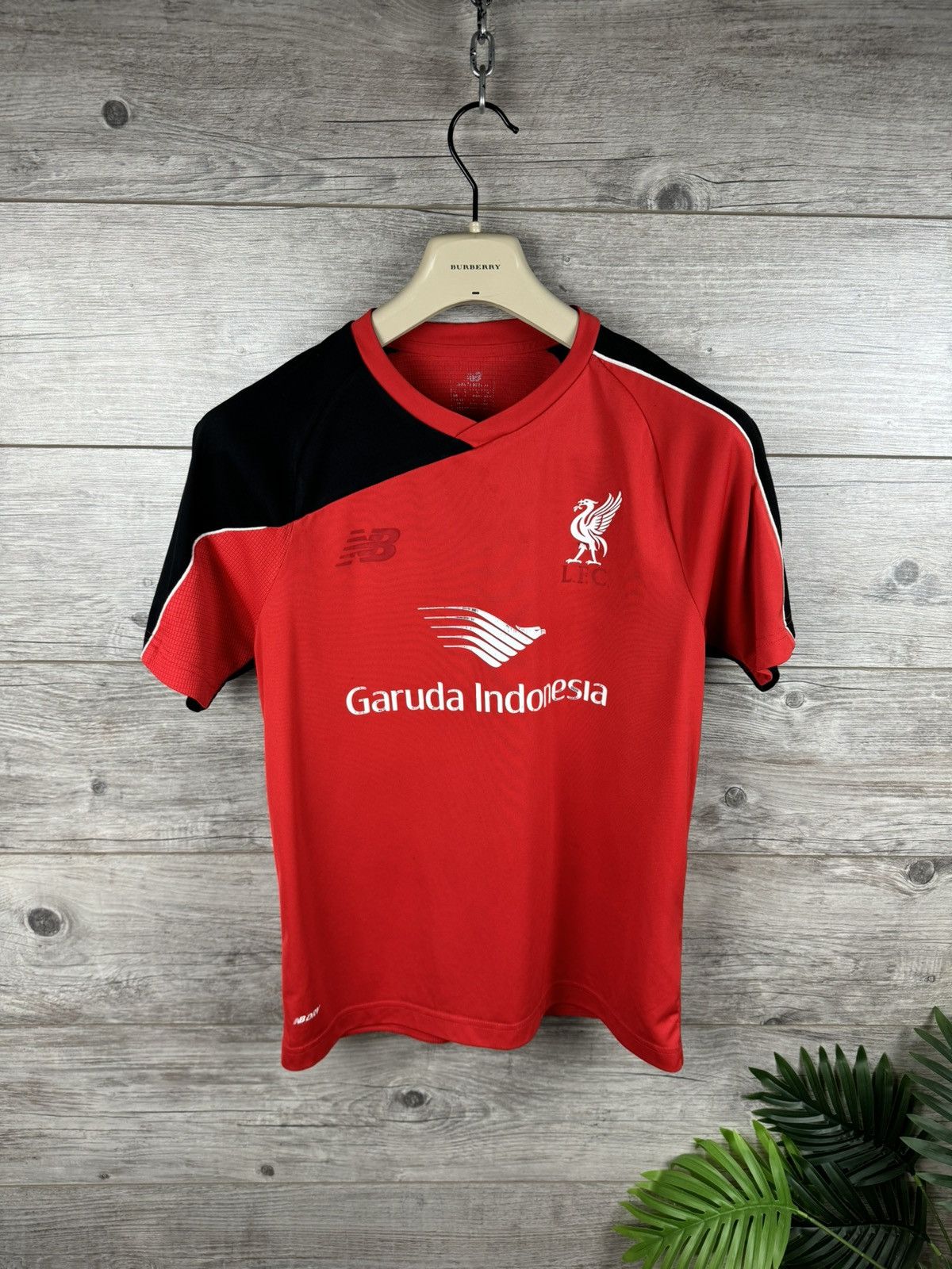 New Balance New Balance Liverpool Soccer Jersey Size M Size US M / EU 48-50 / 2 - 1 Thumbnail