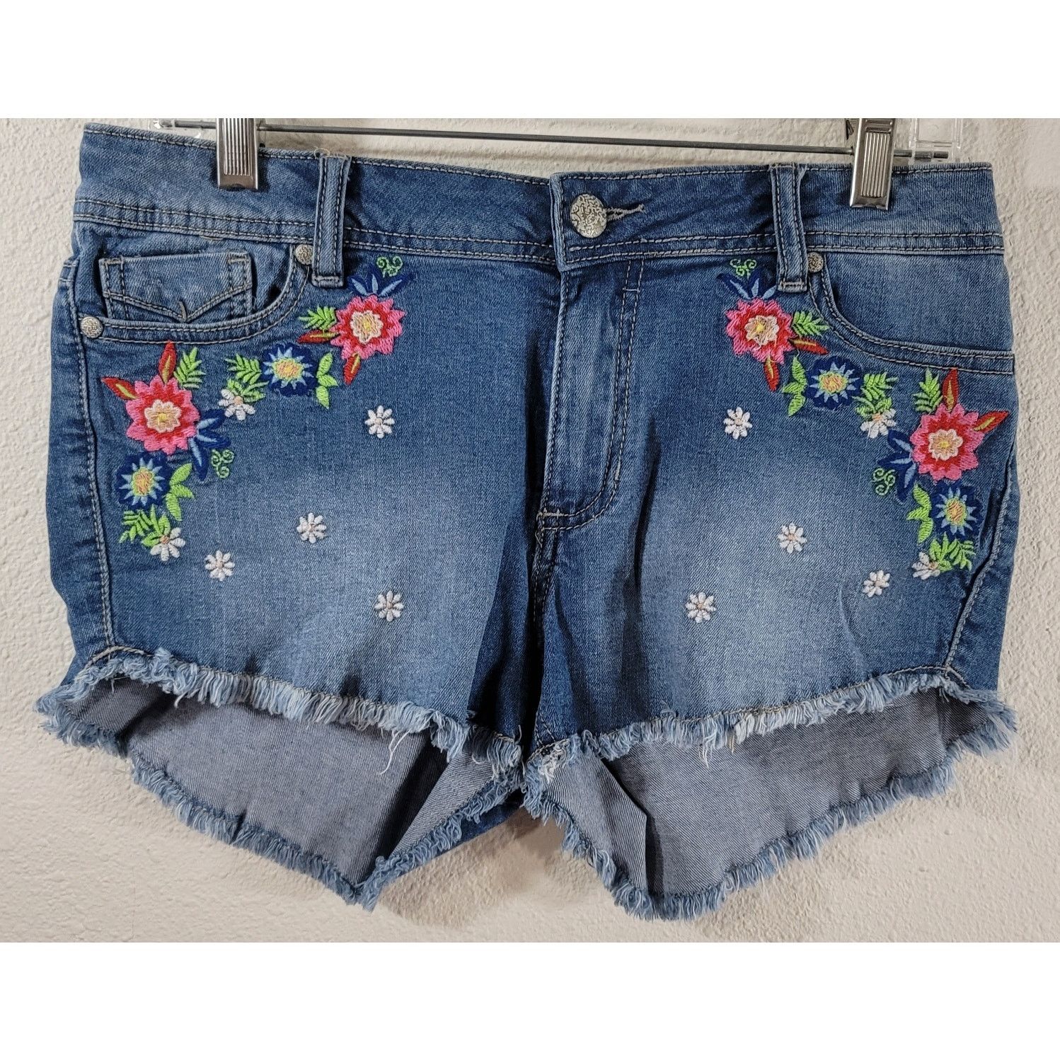 rue21 Rue 21 Stone Wash Embroidered Flowers Frayed Hem Shorts 9 10 Size 32" / US 10 / IT 46 - 1 Thumbnail