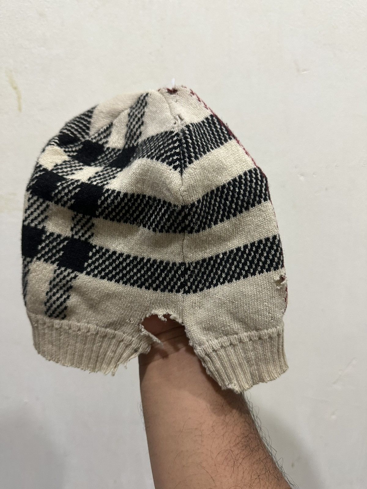 Burberry × Burberry Prorsum × Vintage Distressed Burberry Nova Check Stretchable Beanie Size ONE SIZE - 4 Thumbnail
