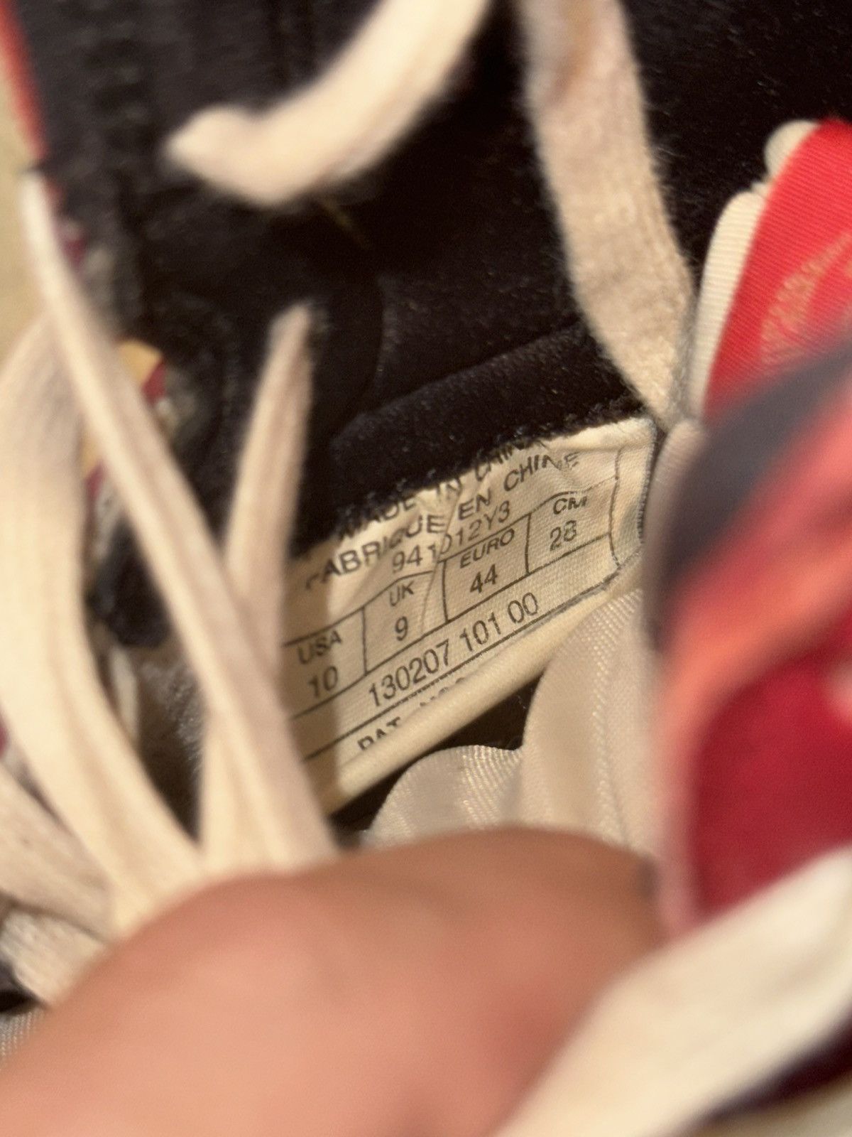 Jordan Brand very rare Nike Air Jordan 1 Retro High "Chicago" (1994) Size US 10 / EU 43 - 11 Thumbnail