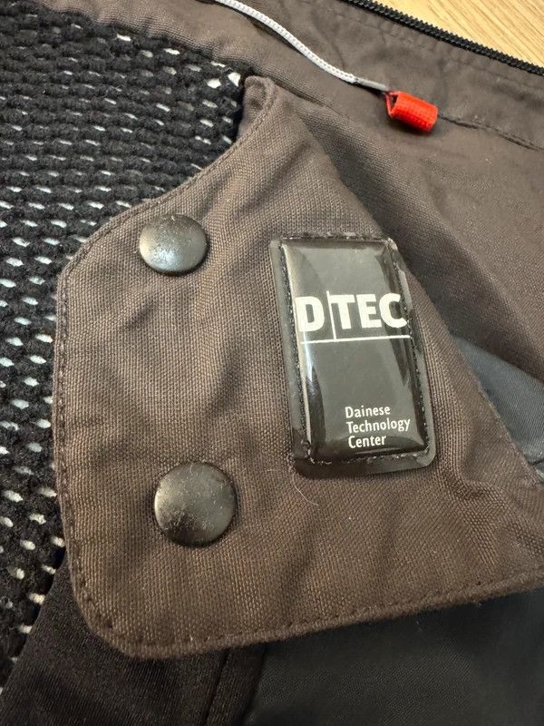 Dainese Dainese Safety Equipment D-Tec Ski Snowboard Jacket size L Size US L / EU 52-54 / 3 - 16 Thumbnail