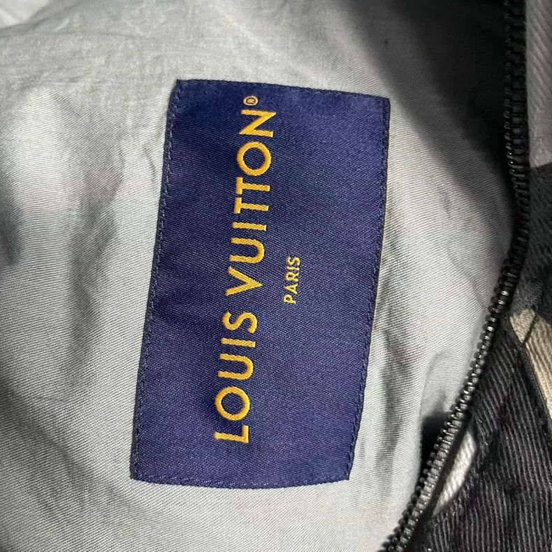 Louis Vuitton Louis Vuitton Multi-color geometric portrait collage denim Size US S / EU 44-46 / 1 - 2 Thumbnail