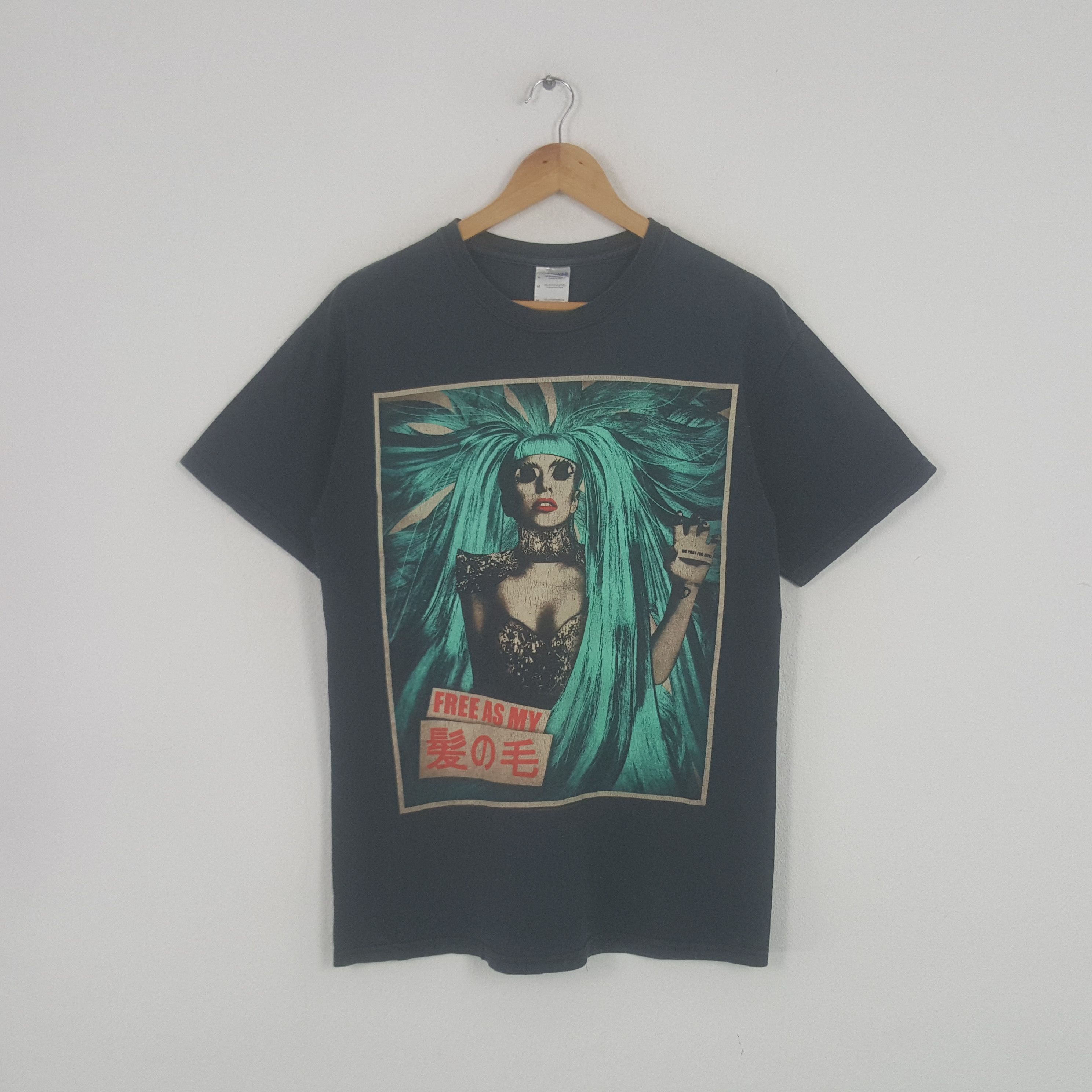 Band Tees × Vintage Vintage Lady Gaga American Singer Songwriter Tshirt Size US M / EU 48-50 / 2 - 1 Thumbnail